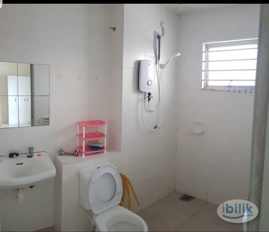 Image 3 of Fully Furnished Male Room at Taman Bayu Perdana, Klang - Room rental in 