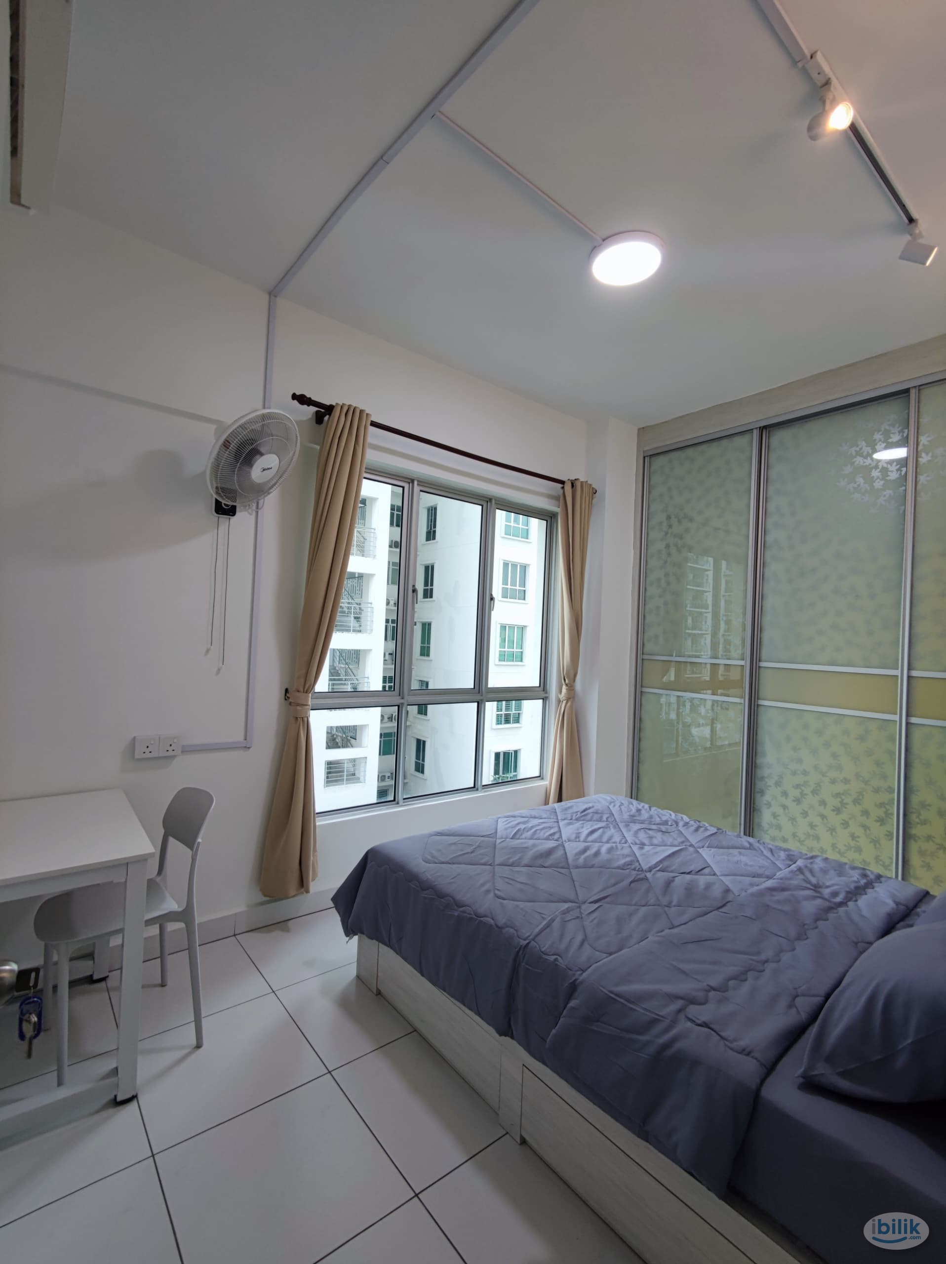 Image 1 of Middle Room at Elit Heights, Bayan Baru - Room rental in 