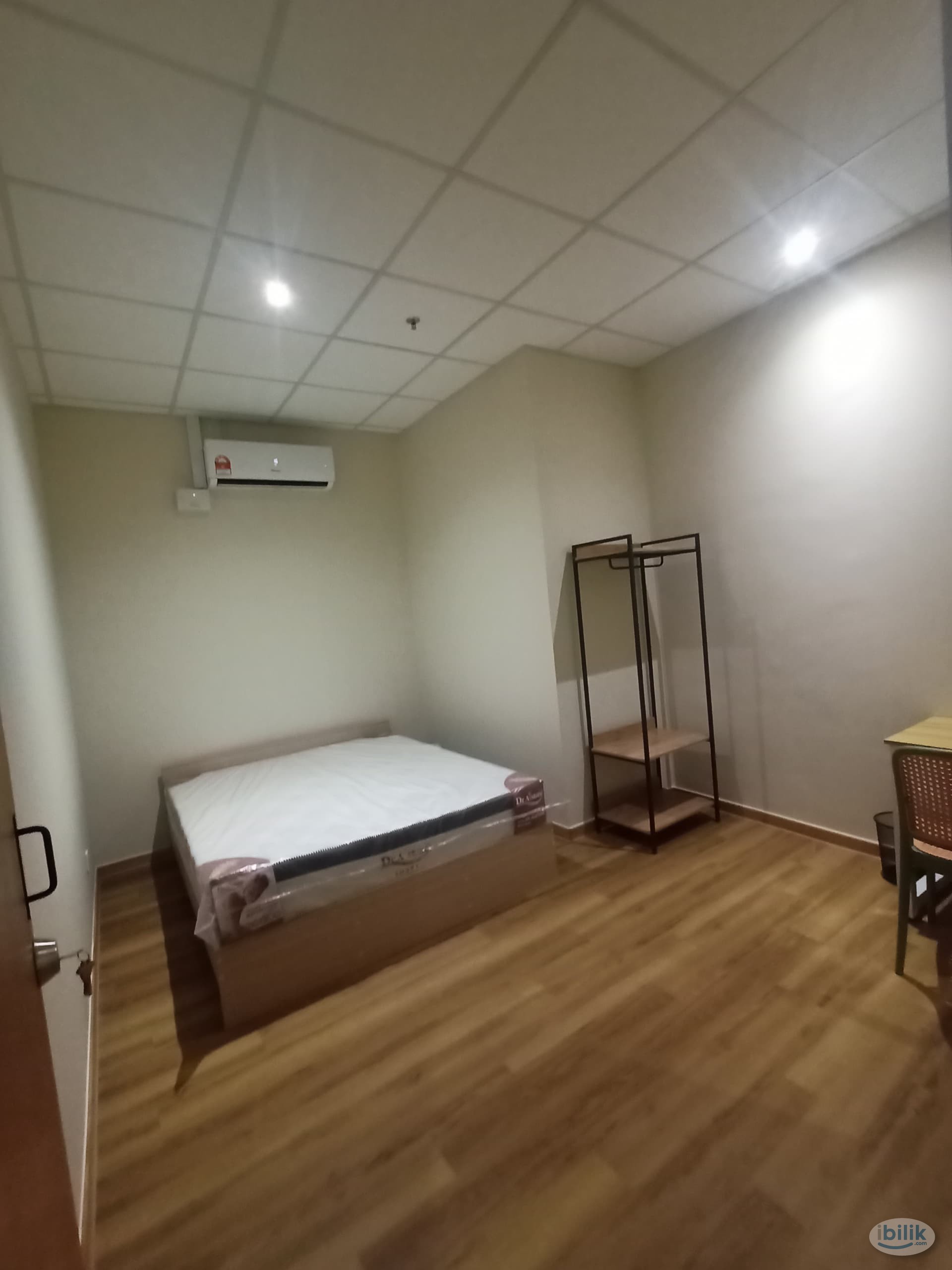 Image 2 of 🤩COZY ROOM FOR RENT NEAR OLD KLANG ROAD🔥 1 MIN WALK TO BUS STOP 🚍 COME WITH 0 DEPOSIT ✅ - Room rental in 