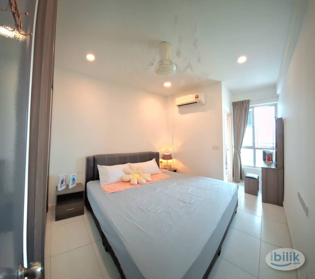 Image 1 of Master Room at Elit Heights, Bayan Baru - Room rental in 
