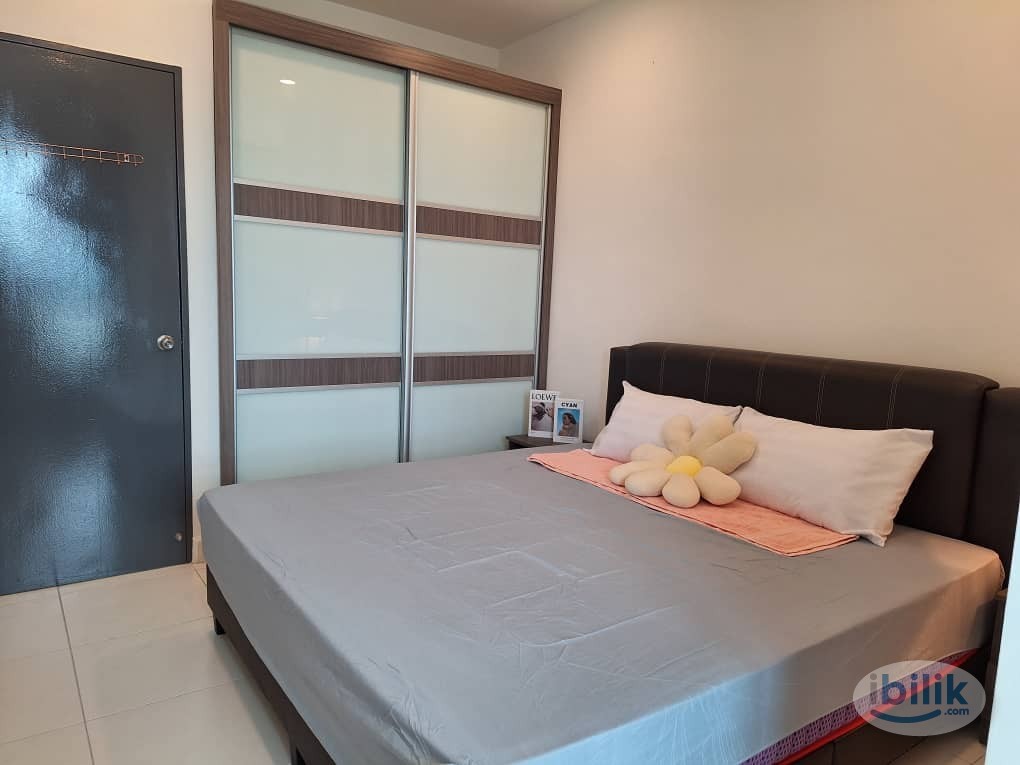 Image 3 of Master Room at Elit Heights, Bayan Baru - Room rental in 