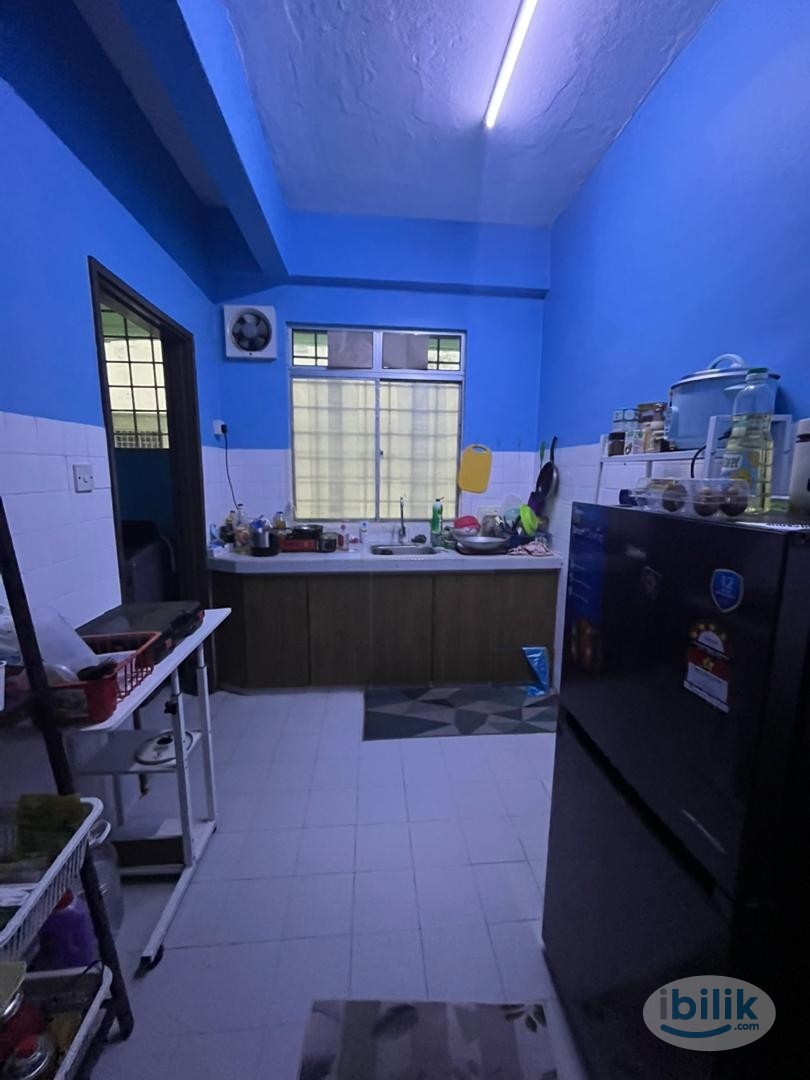 Image 2 of Master Room at Perdana Court, Pandan - Room rental in 