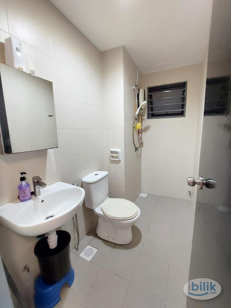 Image 3 of Single room at Koi Tropika Condominium Puchong - Room rental in 