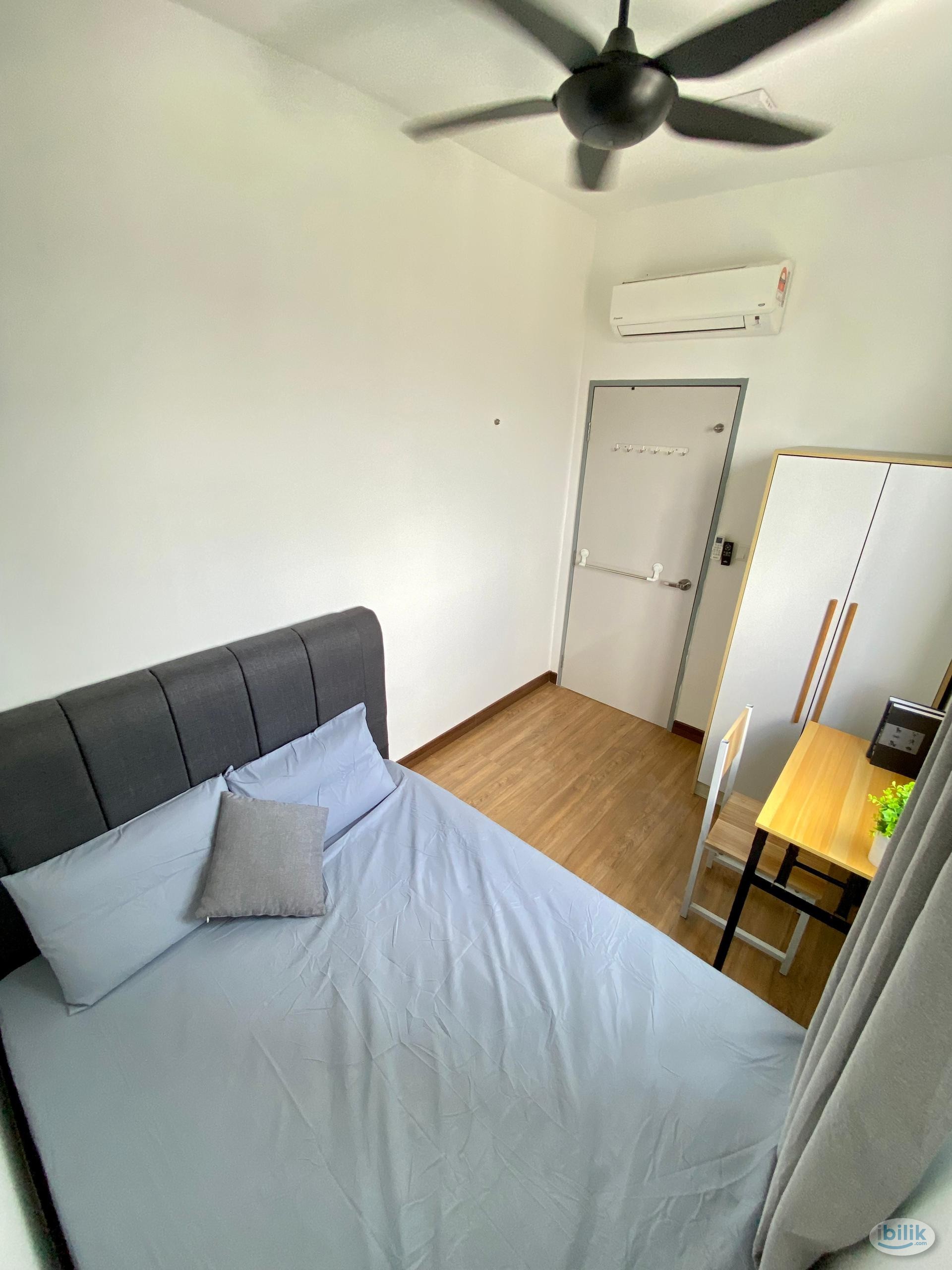 Image 1 of Middle Room at Pinnacle, Sri Petaling - Room rental in 