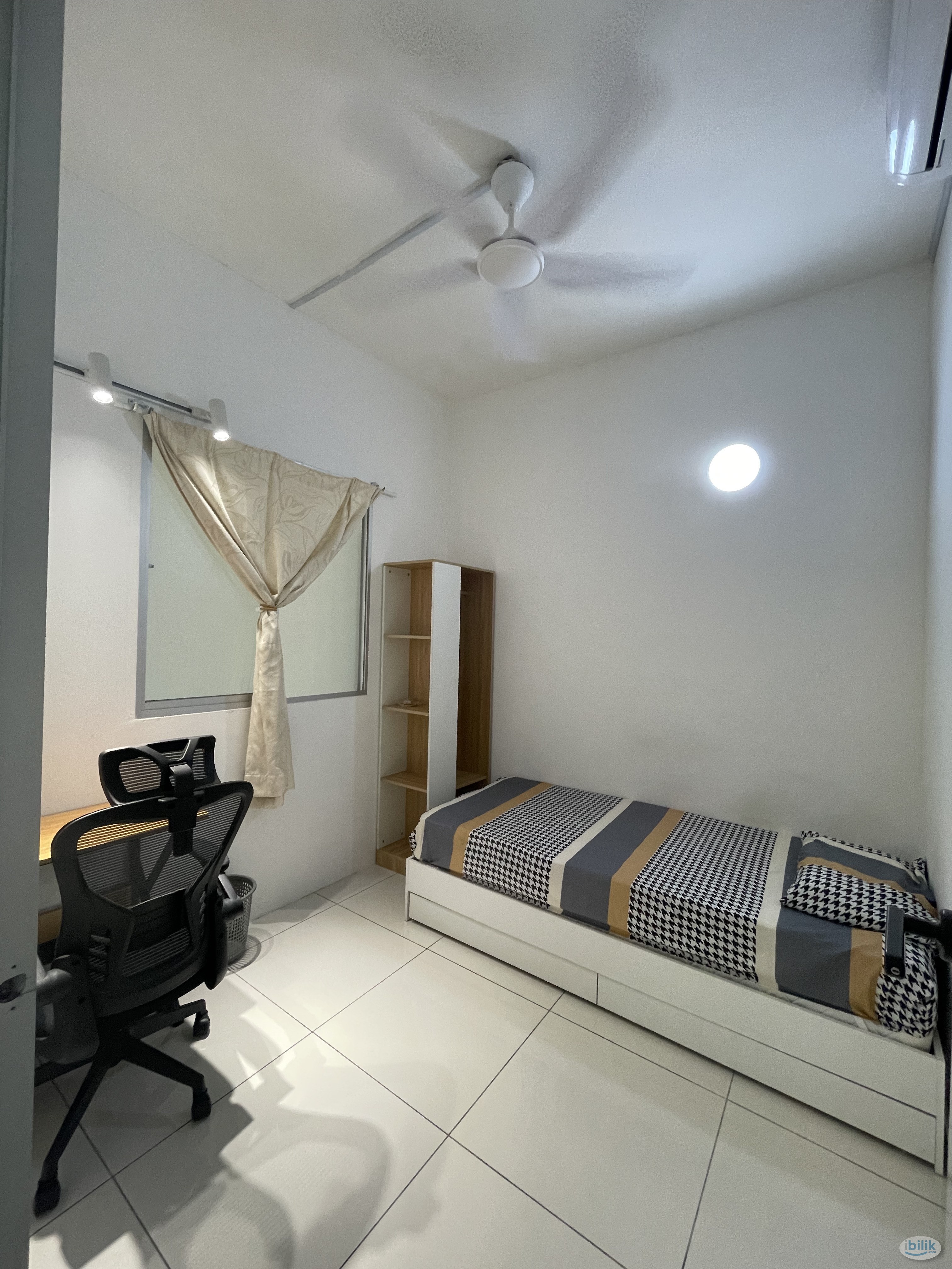 Image 3 of Single Room at Suasana @ Utropolis, Batu Kawan RM450 - Room rental in 