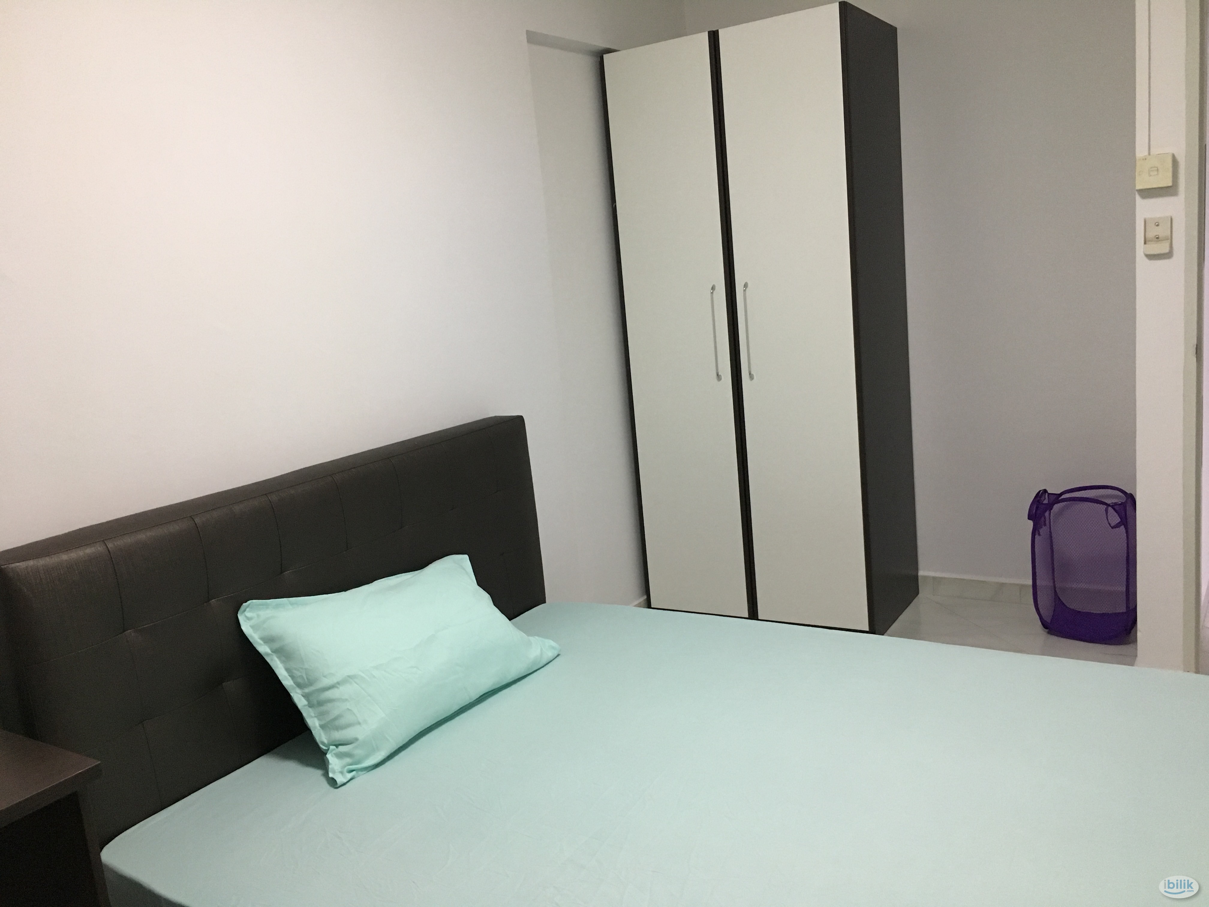 Image 2 of Middle Room at Serangoon, Singapore - Room rental in 