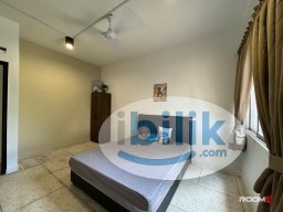 Room Rental in Malaysia - 📍🌟 Just 1KM to CIQ 🌟 - Move-in Ready, Hassle-Free! 🚀✨