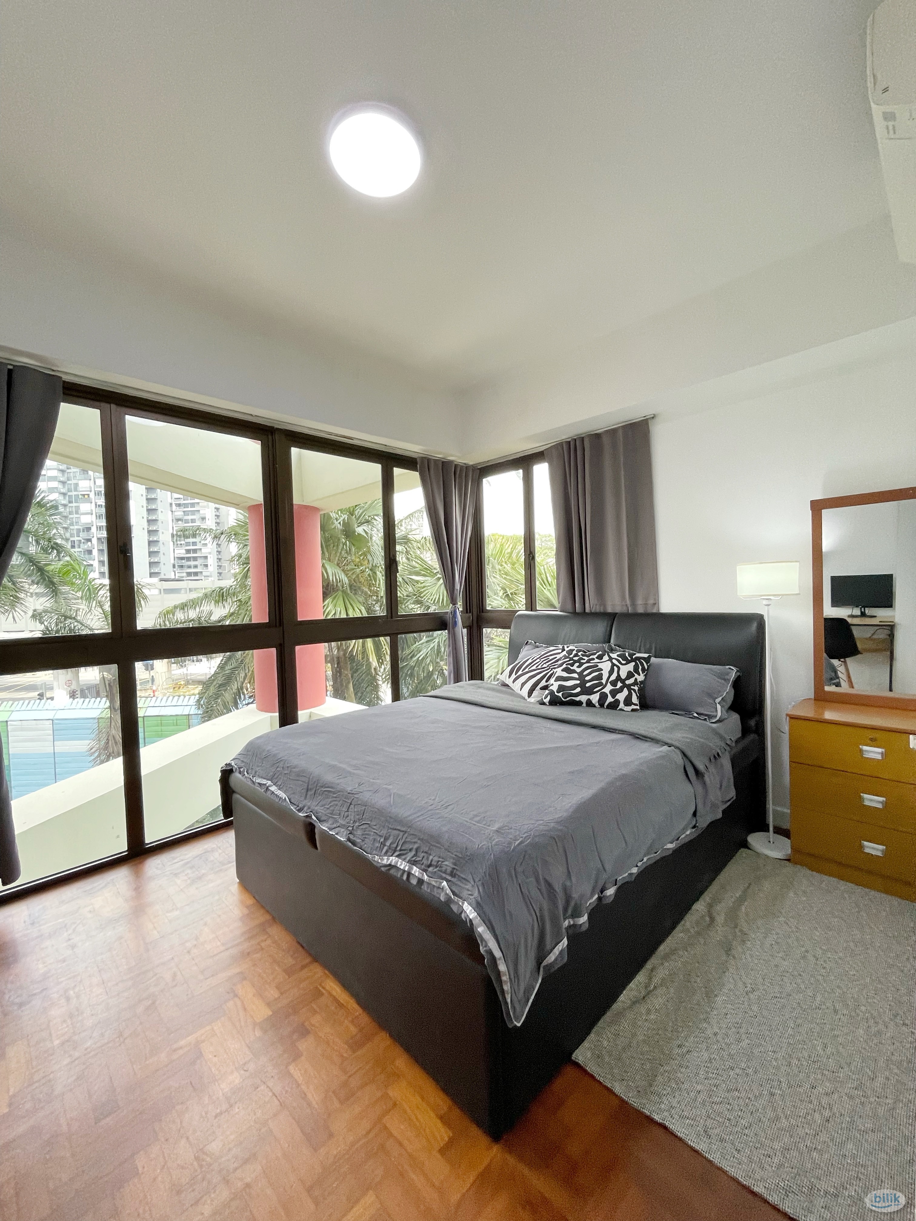Image 1 of Condo room for rent - Room rental in 