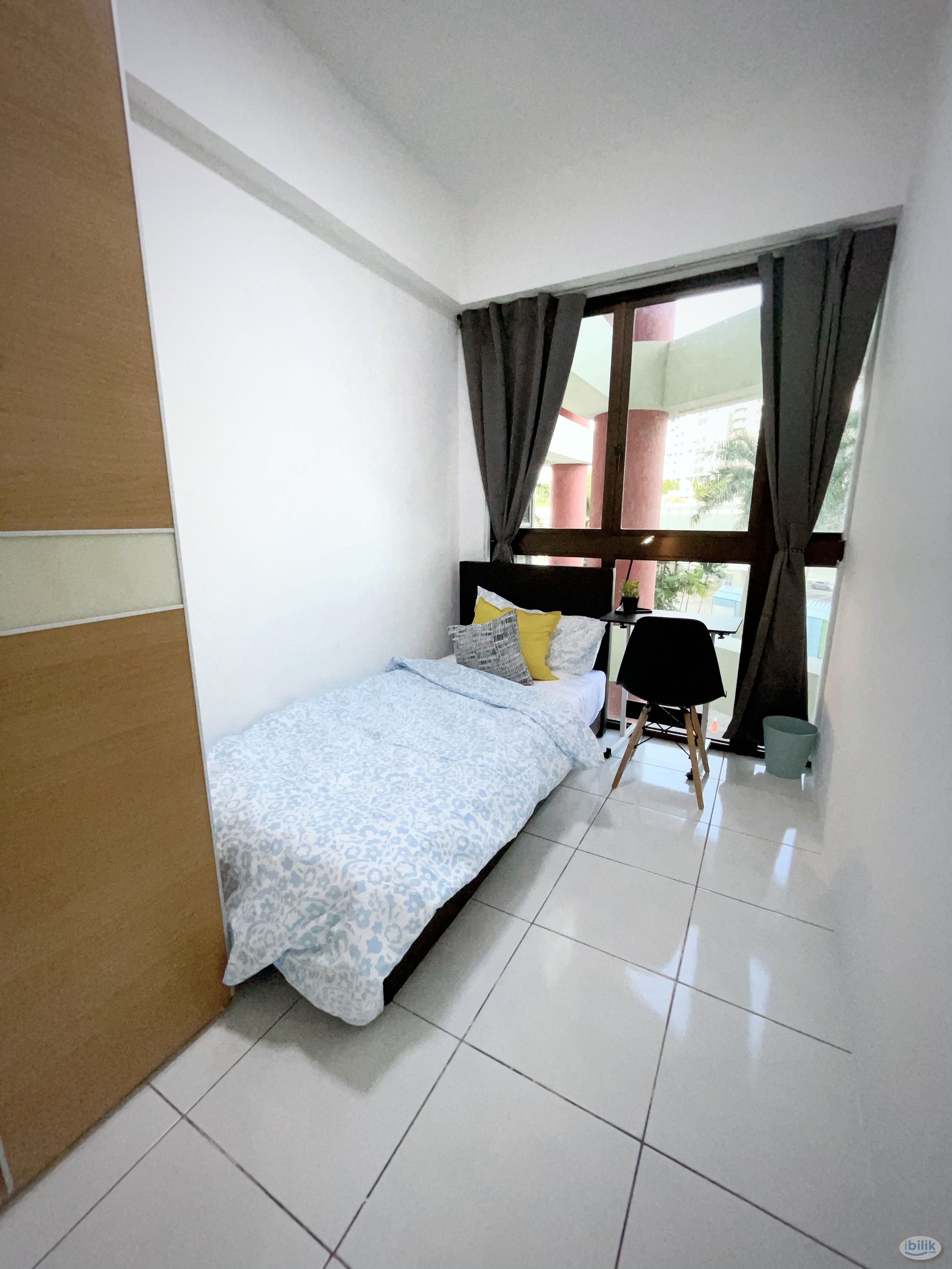 Image 2 of Condo room for rent - Room rental in 