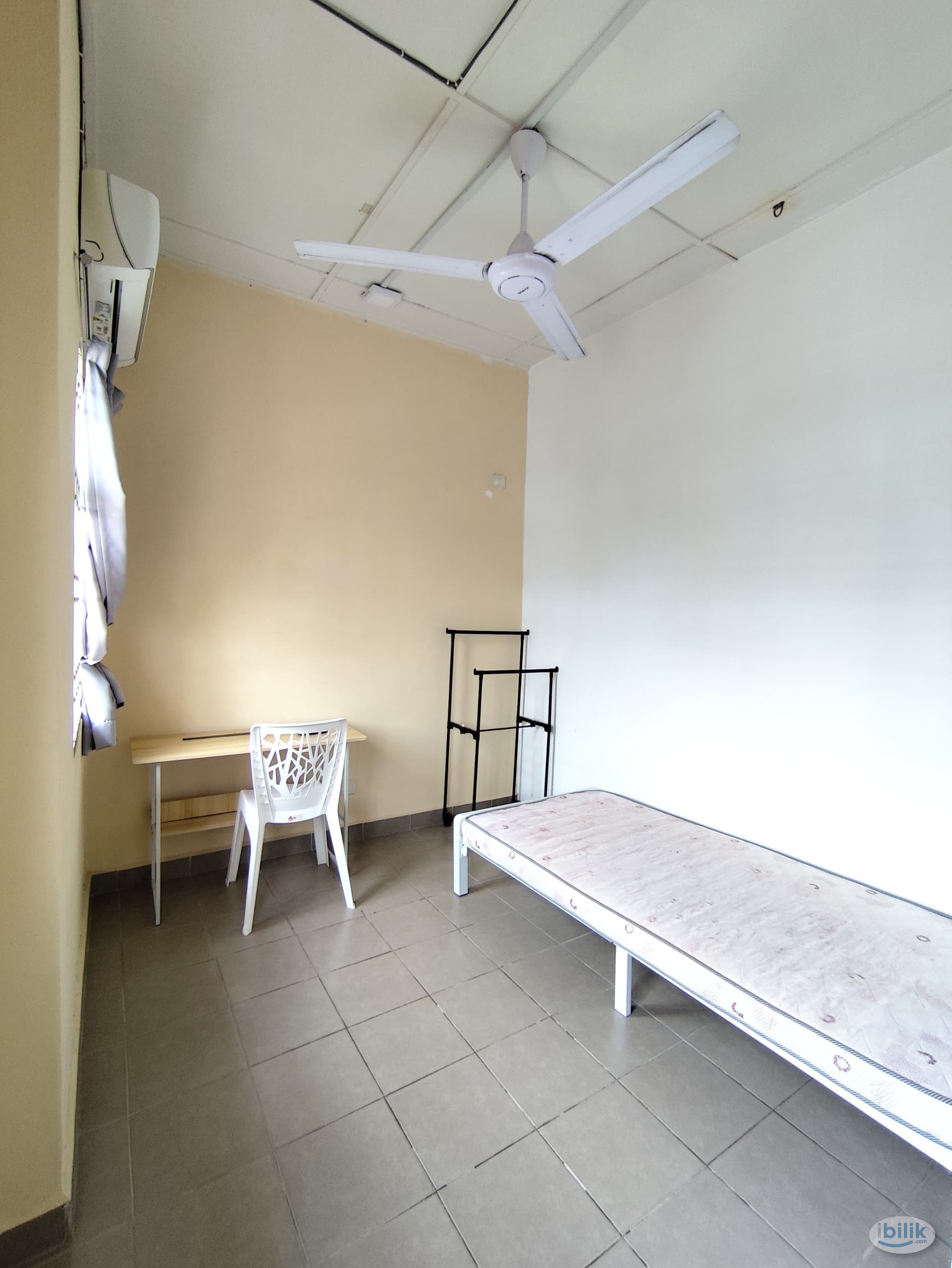 Image 1 of 😍Free 1 Month Rental🪷Near Hospital Columbia 3 min🔥‼️Jalan Kebun Shah Alam😊🌟Free Utilities 🛜Free Water Include‼️ - Room rental in 