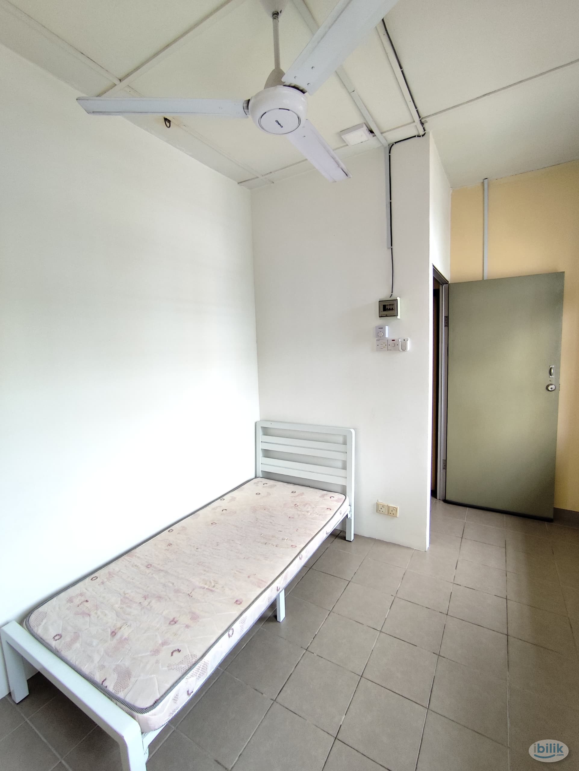 Image 2 of 😍Free 1 Month Rental🪷Near Hospital Columbia 3 min🔥‼️Jalan Kebun Shah Alam😊🌟Free Utilities 🛜Free Water Include‼️ - Room rental in 