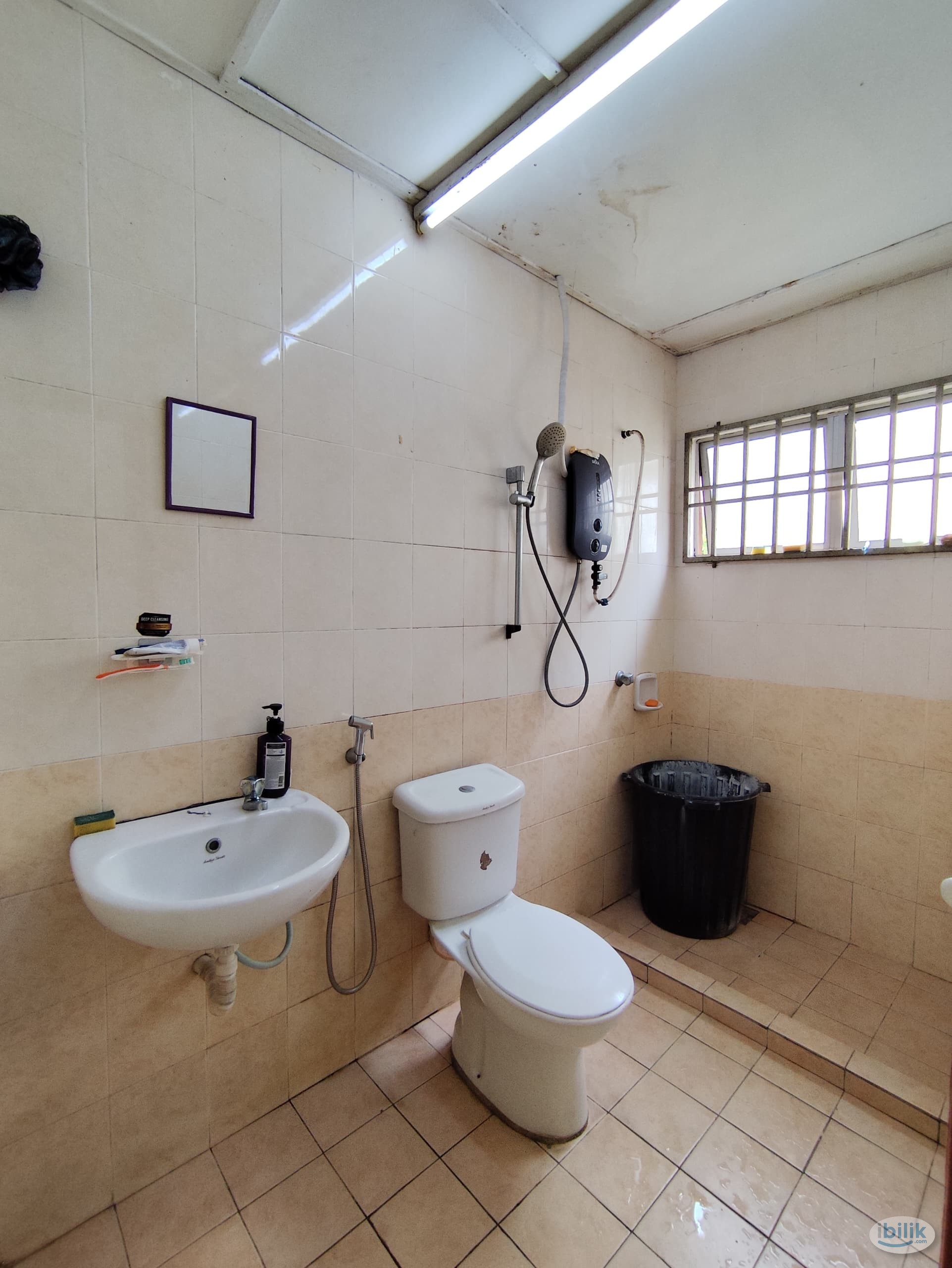 Image 4 of 😍Free 1 Month Rental🪷Near Hospital Columbia 3 min🔥‼️Jalan Kebun Shah Alam😊🌟Free Utilities 🛜Free Water Include‼️ - Room rental in 