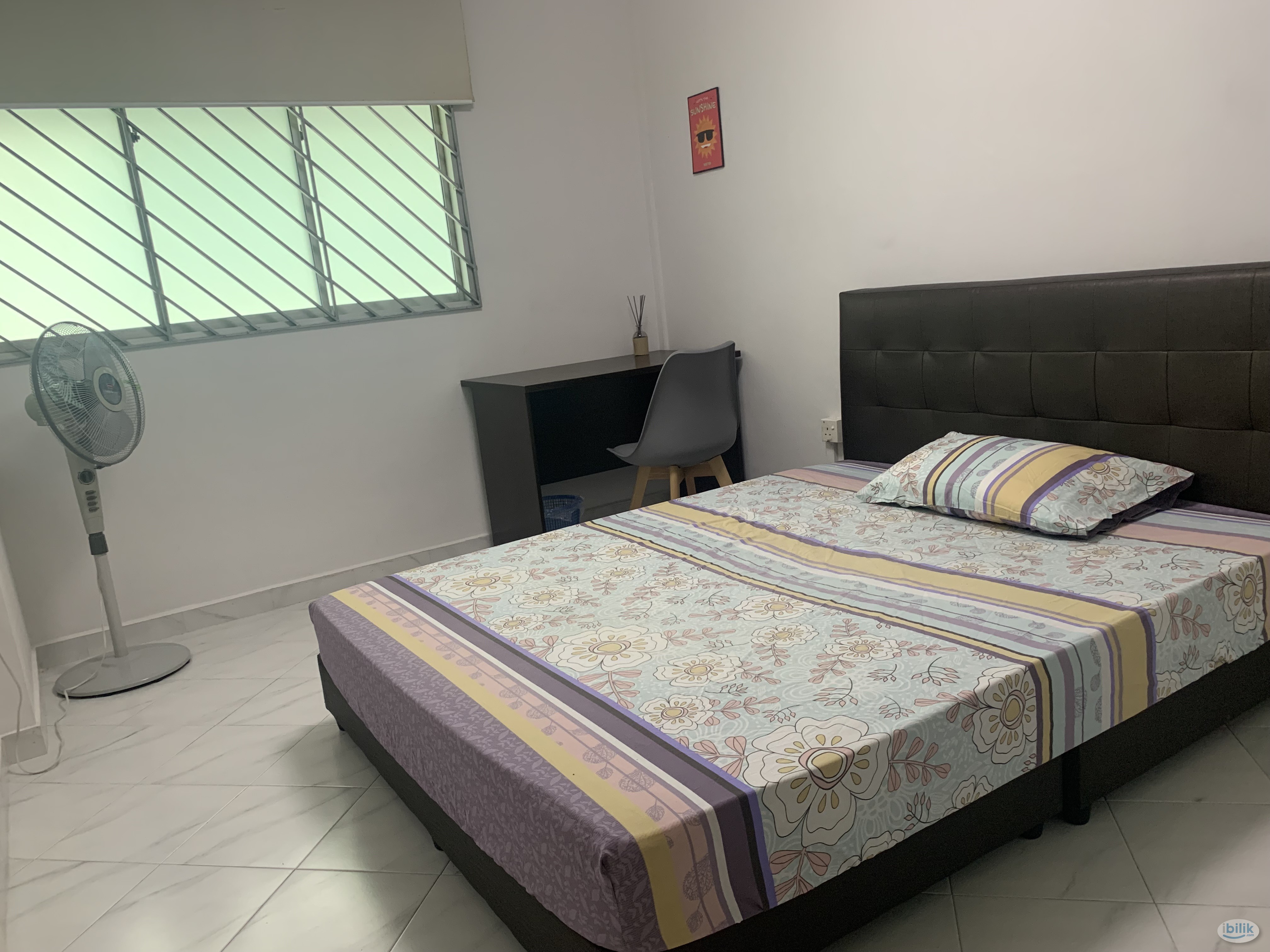 Image 1 of Middle Room at Serangoon, Singapore - Room rental in 