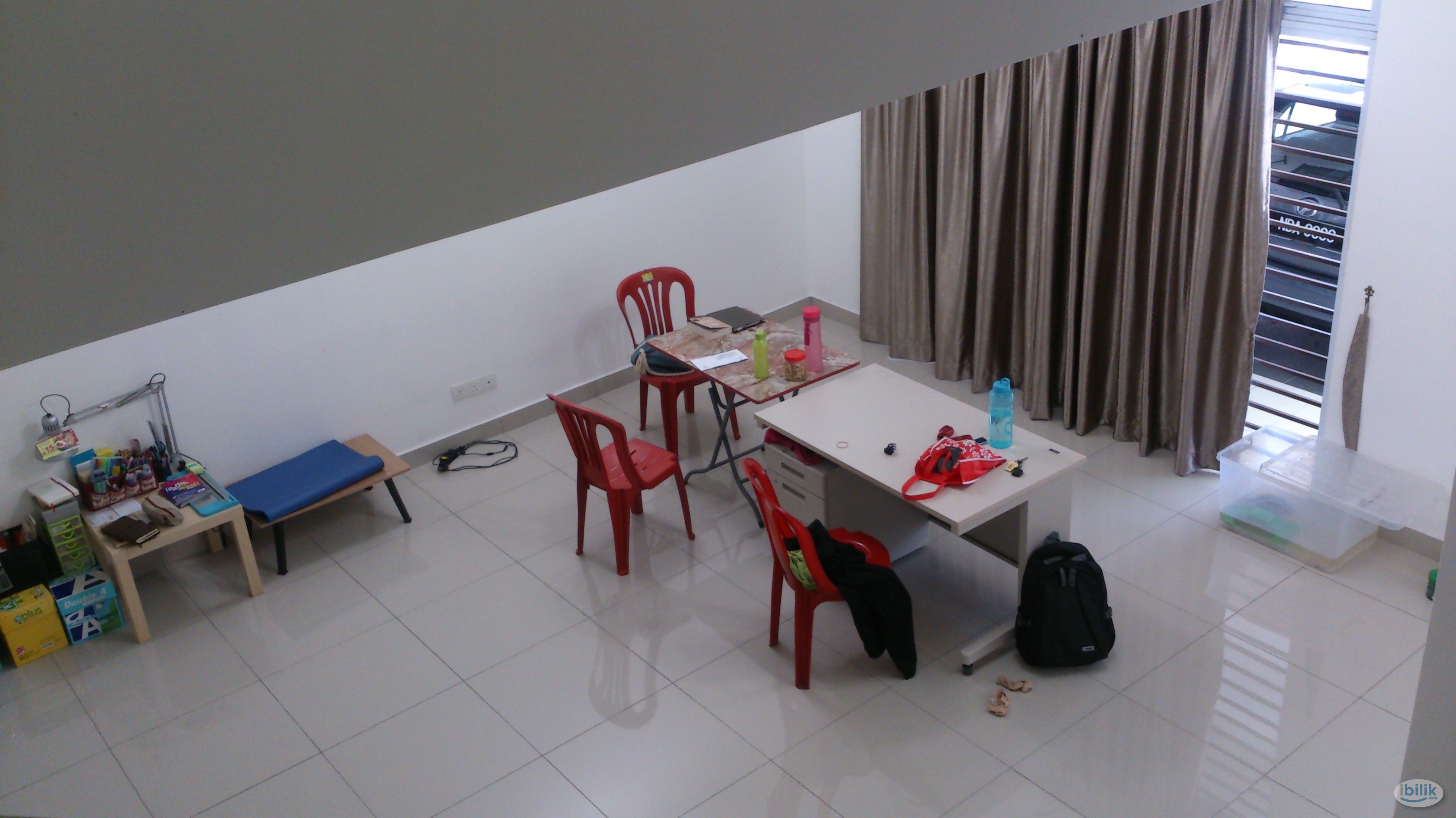 Image 1 of Gated&Guarded Taman Private Toilet Middle Room at Kemuning Utama, Kota Kemuning - Room rental in 