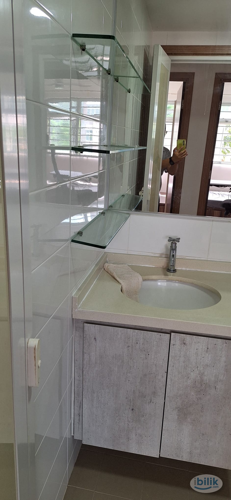 Image 3 of Single Room at Bukit Batok, Singapore - Room rental in 