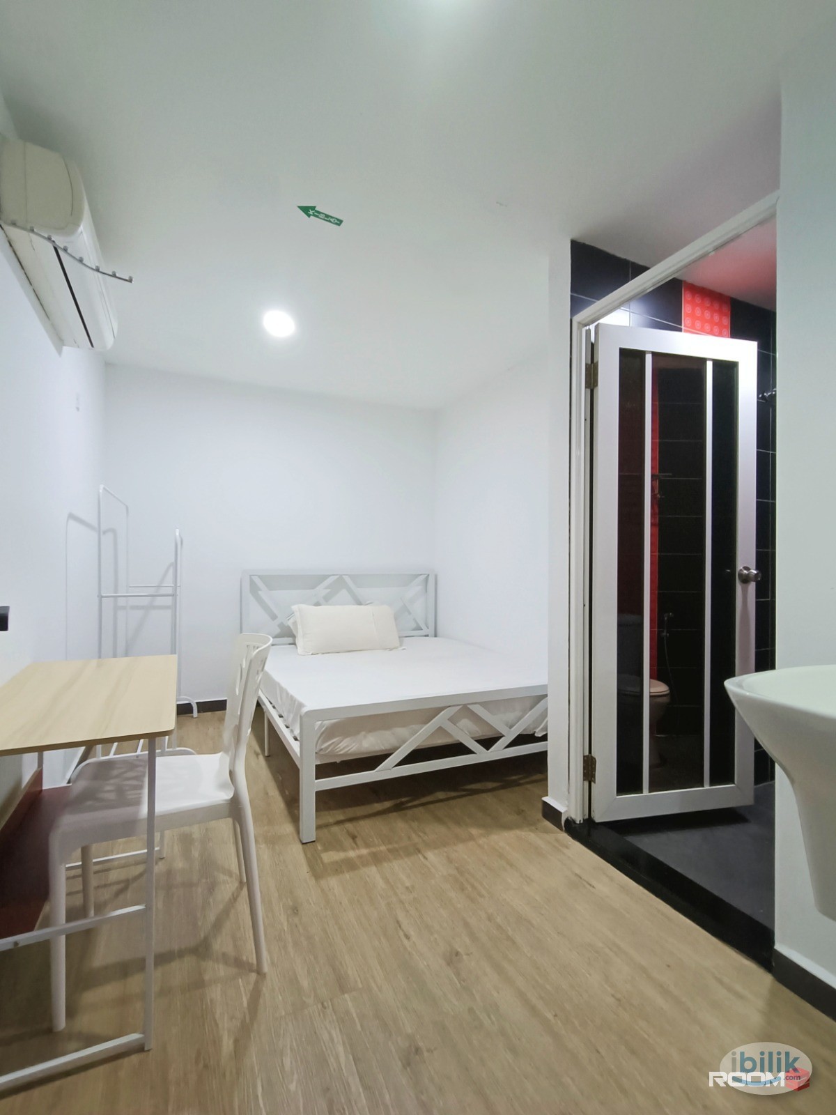 Image 5 of Zero Deposit❗❗❗ 2mins walk to vision college room attach toilet for rent at Kelana Jaya, Petaling Jaya - Room rental in 