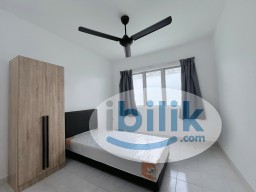 Room Rental in Petaling Jaya - Bilik Medium/Balkon UTK S3WA @ Flora Damansara