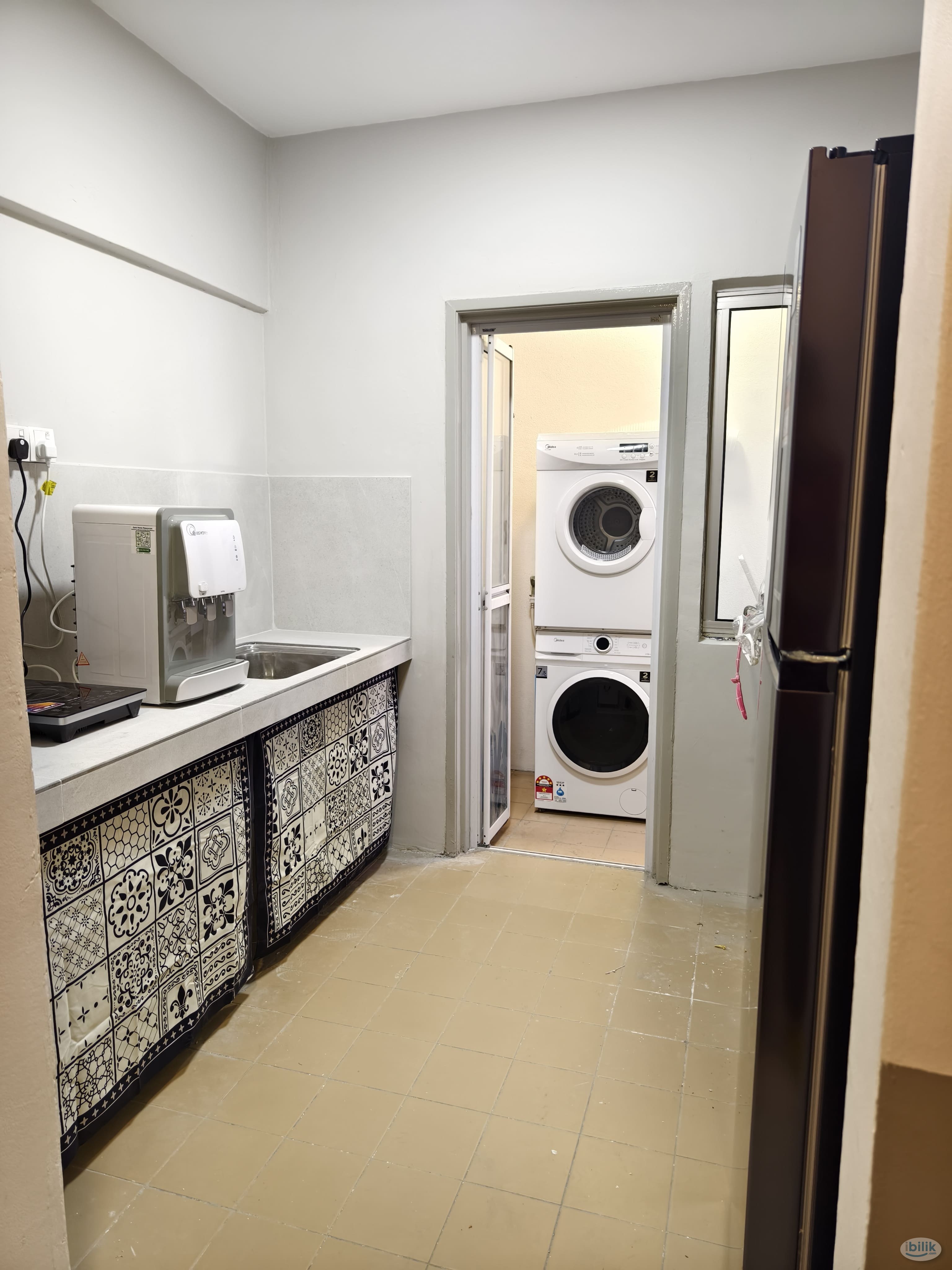 Image 4 of 👧Female Unit Middle Room at D'aman Crimson 4min WALK to LRT Lembah Subang - Room rental in 