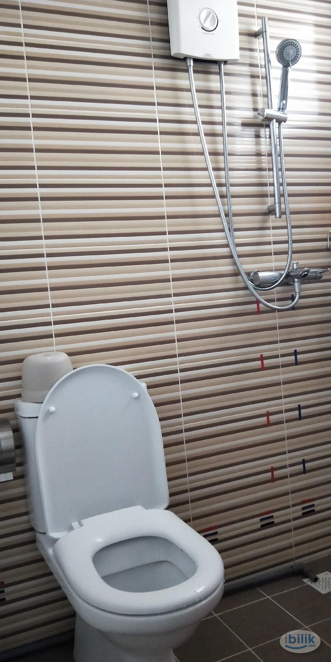 Image 3 of Common room for share at Bukit Batok - Room rental in 