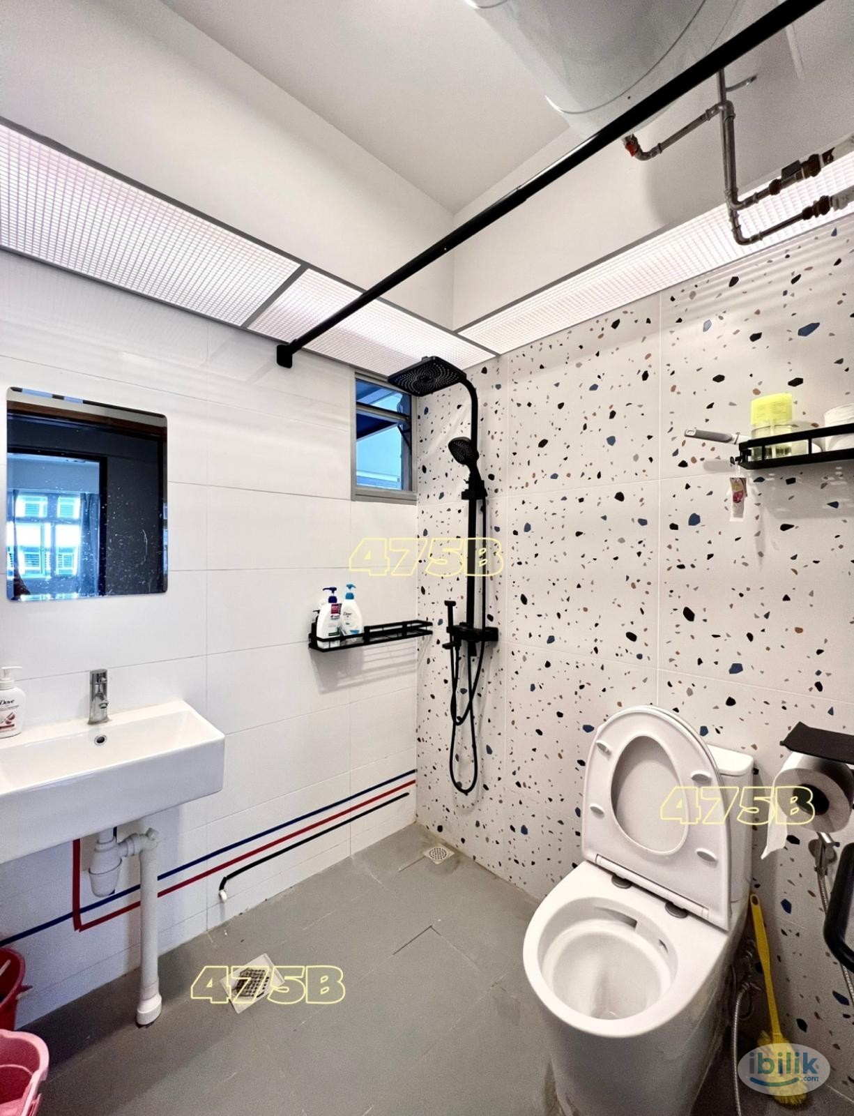 Image 3 of Middle Room at Yishun, Singapore - Room rental in 