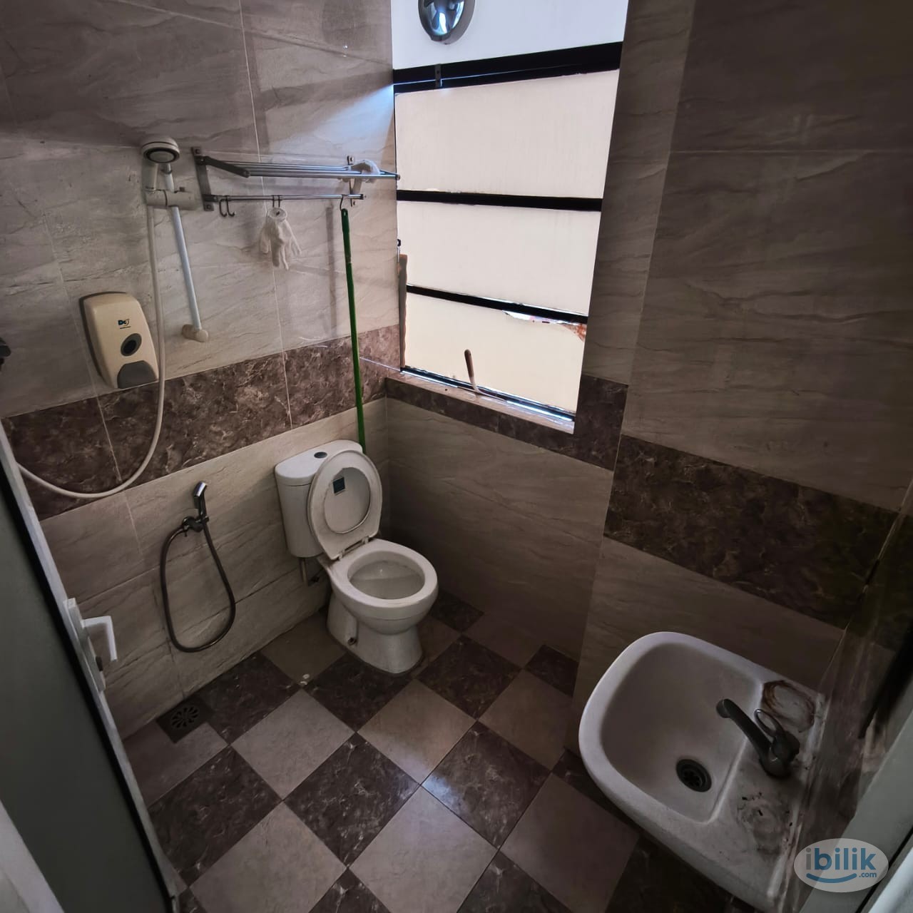 Image 4 of 🔥Promo 🏡 [Q Inn] 🛏️ Queen bedroom at Bandar Sunway, Petaling Jaya - Room rental in 