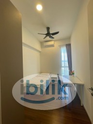 Room Rental in Kuala Lumpur - 100m to MRT Maluri 🚆2 stop to Pavilion | 3 stop to TRX ✅ Free weekly cleaning service