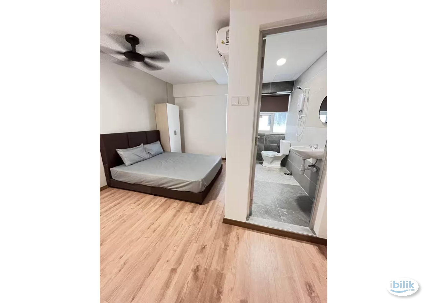 Image 1 of Middle Room at Kentonmen - Room rental in 