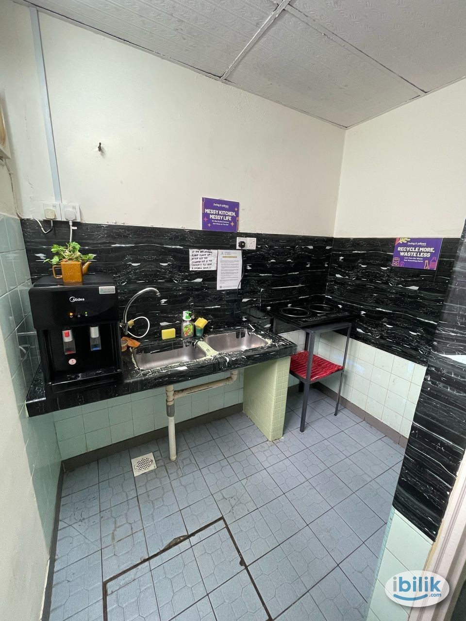 Image 3 of Middle Room at Hotel Hankyu - Room rental in 