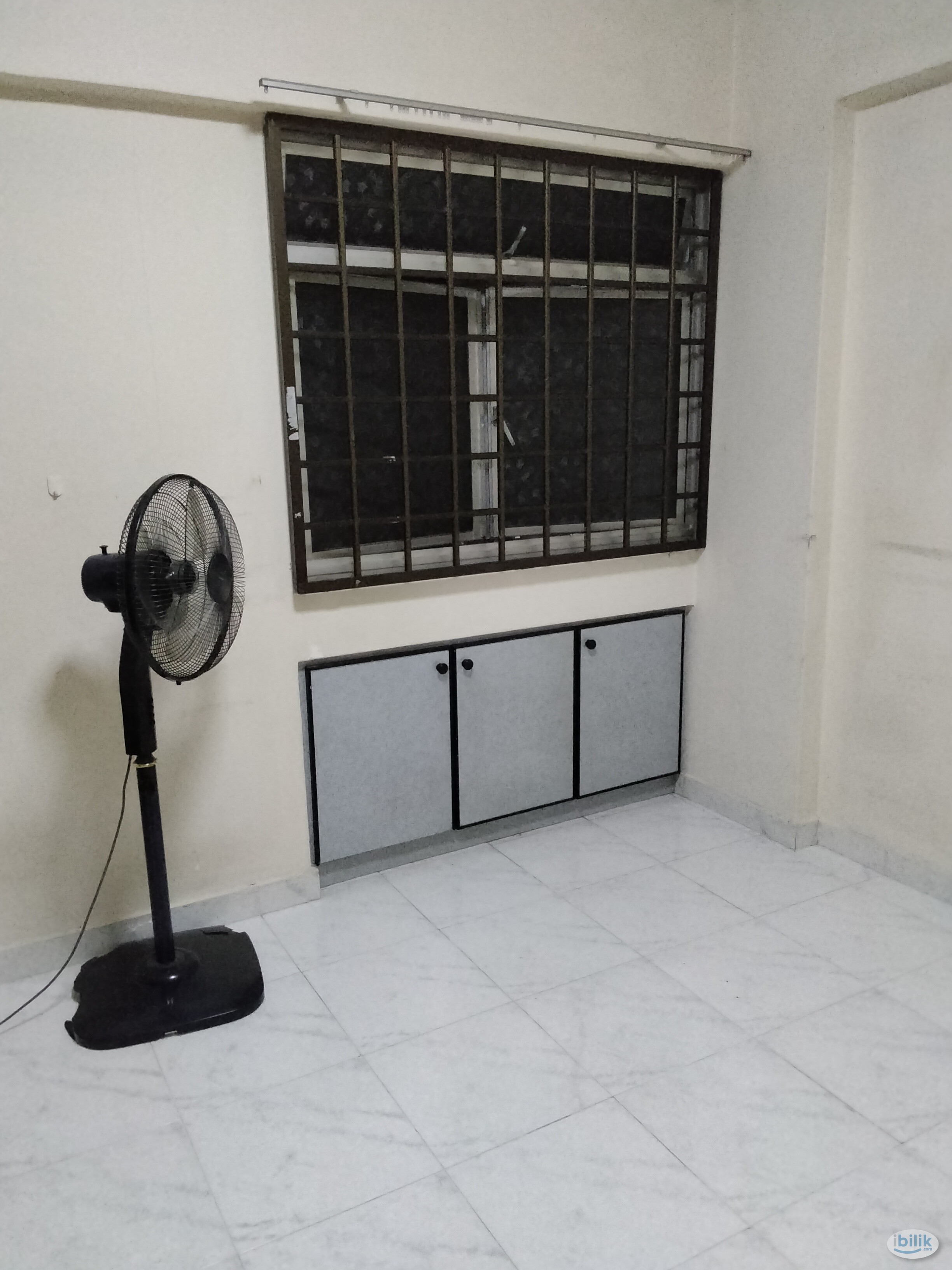 Image 2 of Common room for rent - Room rental in 