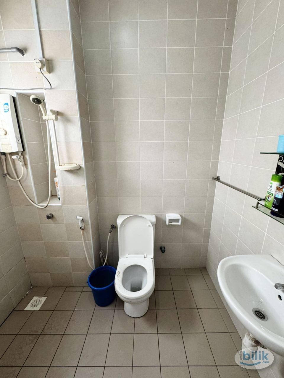 Image 5 of 🏠 Medium Room @ Setia Alam | 🚆 Near MRT/LRT Feeder Bus - Room rental in 