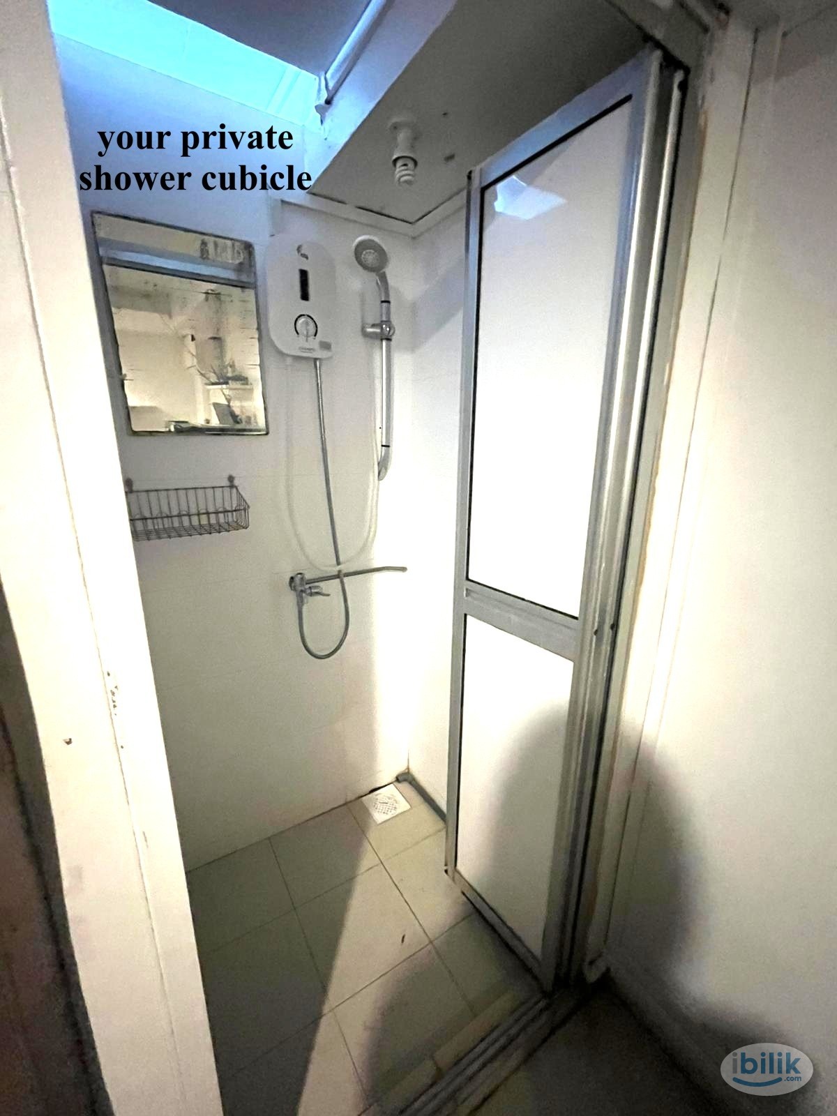 Image 5 of Master Room at Chinatown, Central Area - Room rental in 