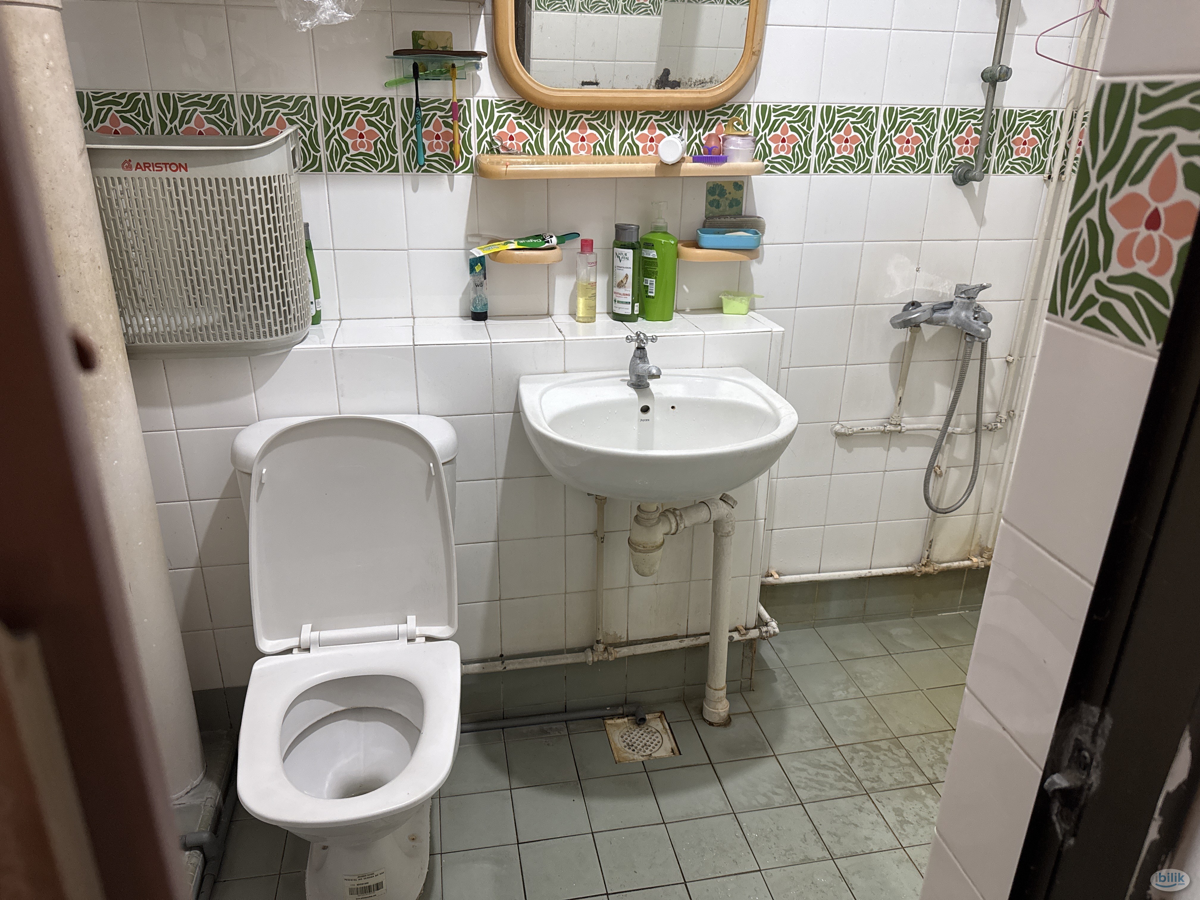 Image 2 of 宏茂桥 317 靠近地铁站房间出租 - Room rental in 