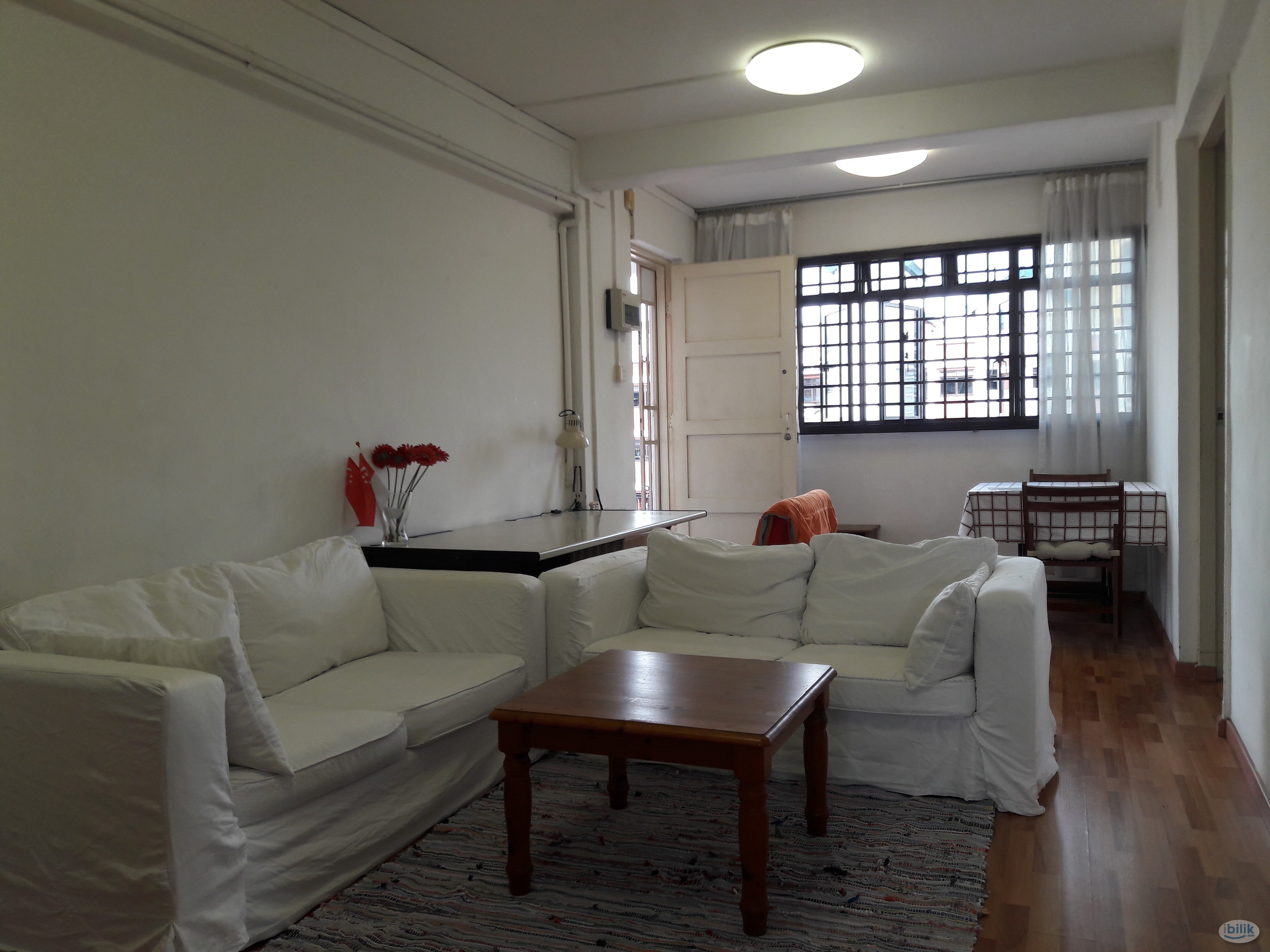 Image 1 of Blk 6 Beach Rd,  3 -5 pax. - Room rental in 