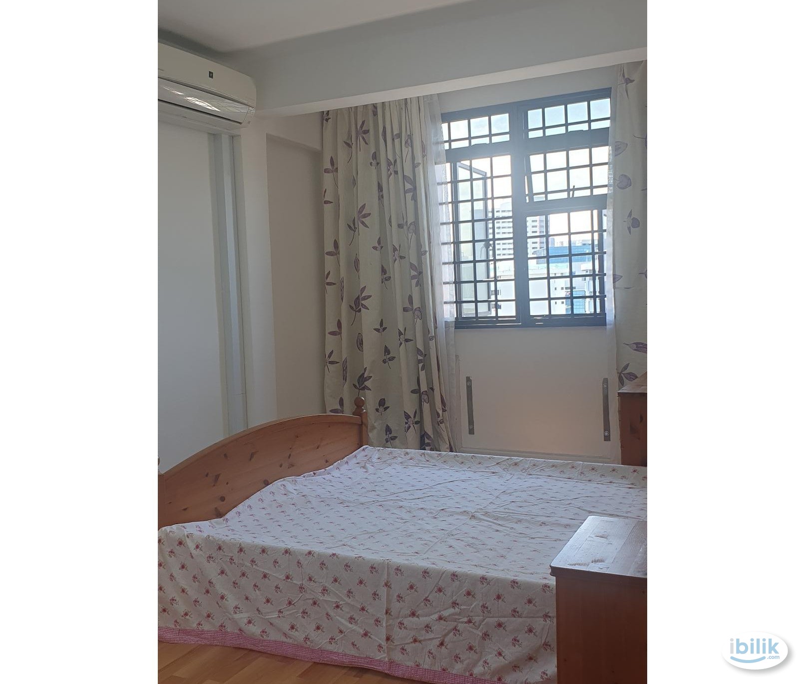 Image 2 of Blk 6 Beach Rd,  3 -5 pax. - Room rental in 