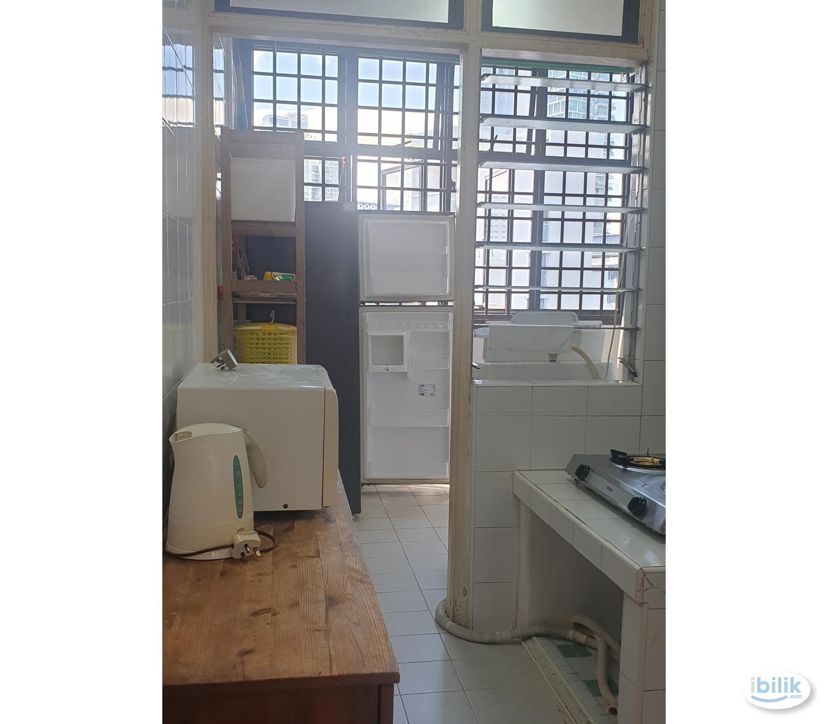 Image 3 of Blk 6 Beach Rd,  3 -5 pax. - Room rental in 