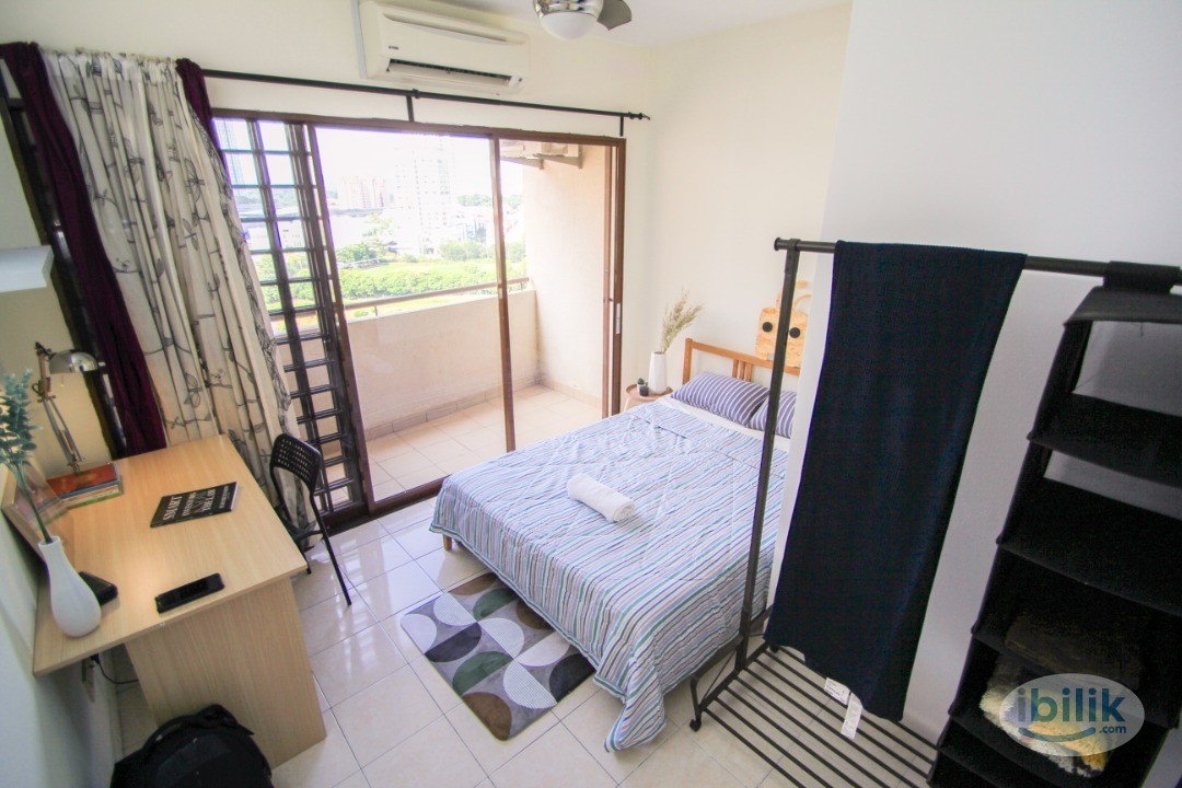 Image 1 of [Balcony middle] 🚶‍♀️ 6 min to MRT Surian | Doorstep to mini market/laundry/cafe, 1 Station SEGi College, IKEA, 2 Stations 1 Utama,  3 Stations TTDI - Room rental in 
