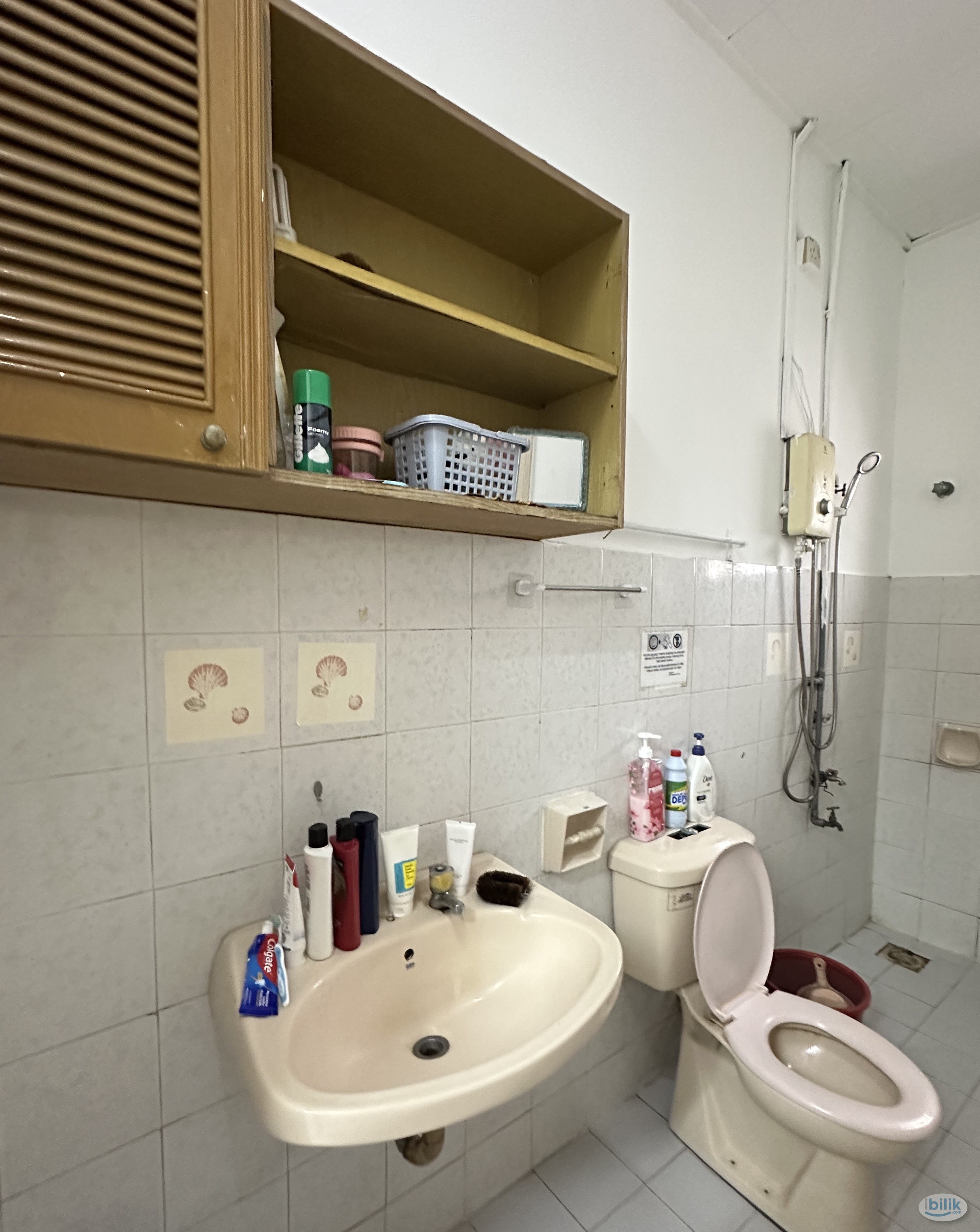 Image 4 of 👯‍♀️FEMALE UNIT WALKING DISTANCE TO MRT BANDAR UTAMA 🚊MOVE IN IMMEDIATELY WITH ZERO DEPOSIT - Room rental in 