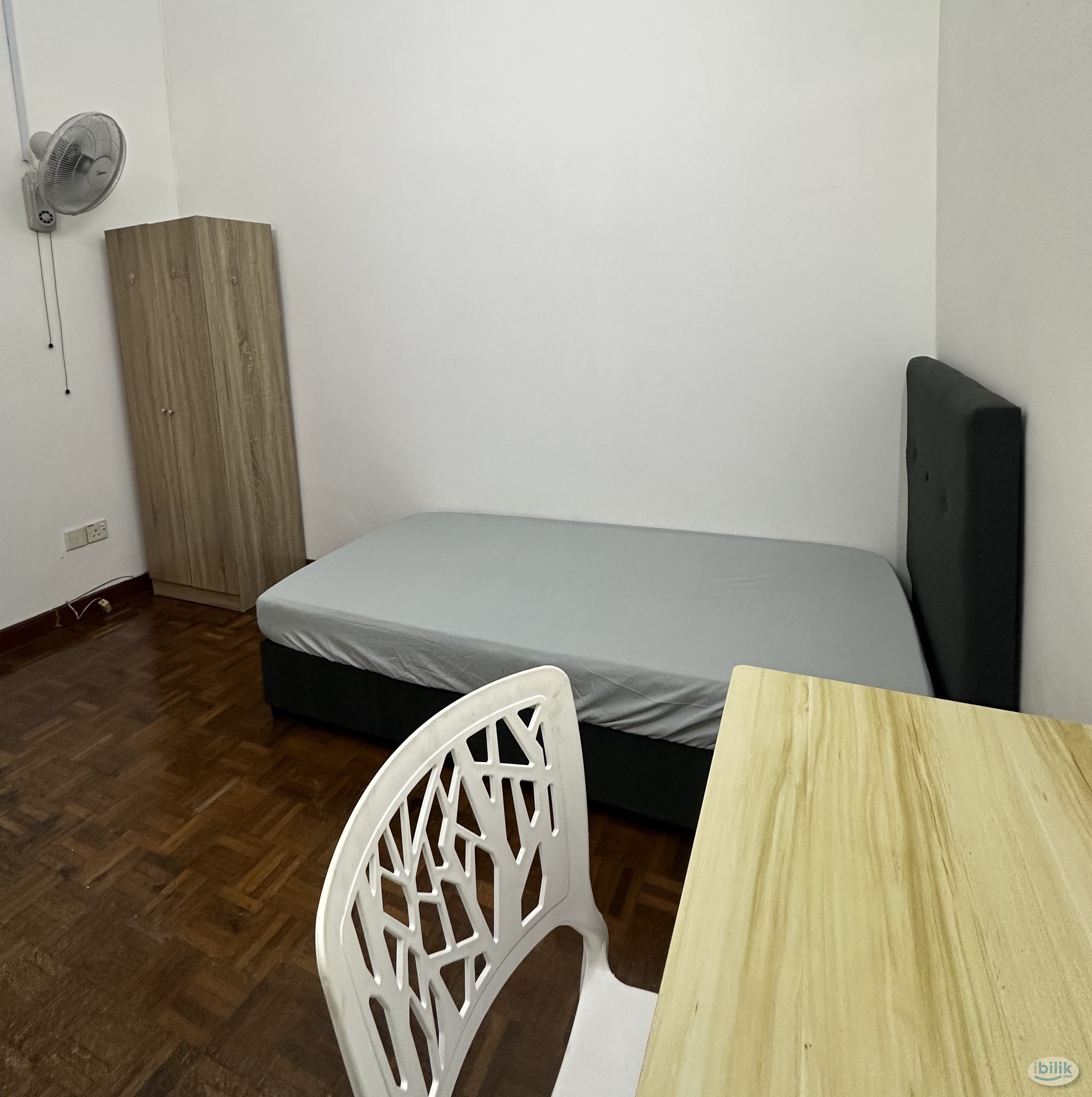 Image 2 of 👯‍♀️FEMALE UNIT WALKING DISTANCE TO MRT BANDAR UTAMA 🚊MOVE IN IMMEDIATELY WITH ZERO DEPOSIT - Room rental in 