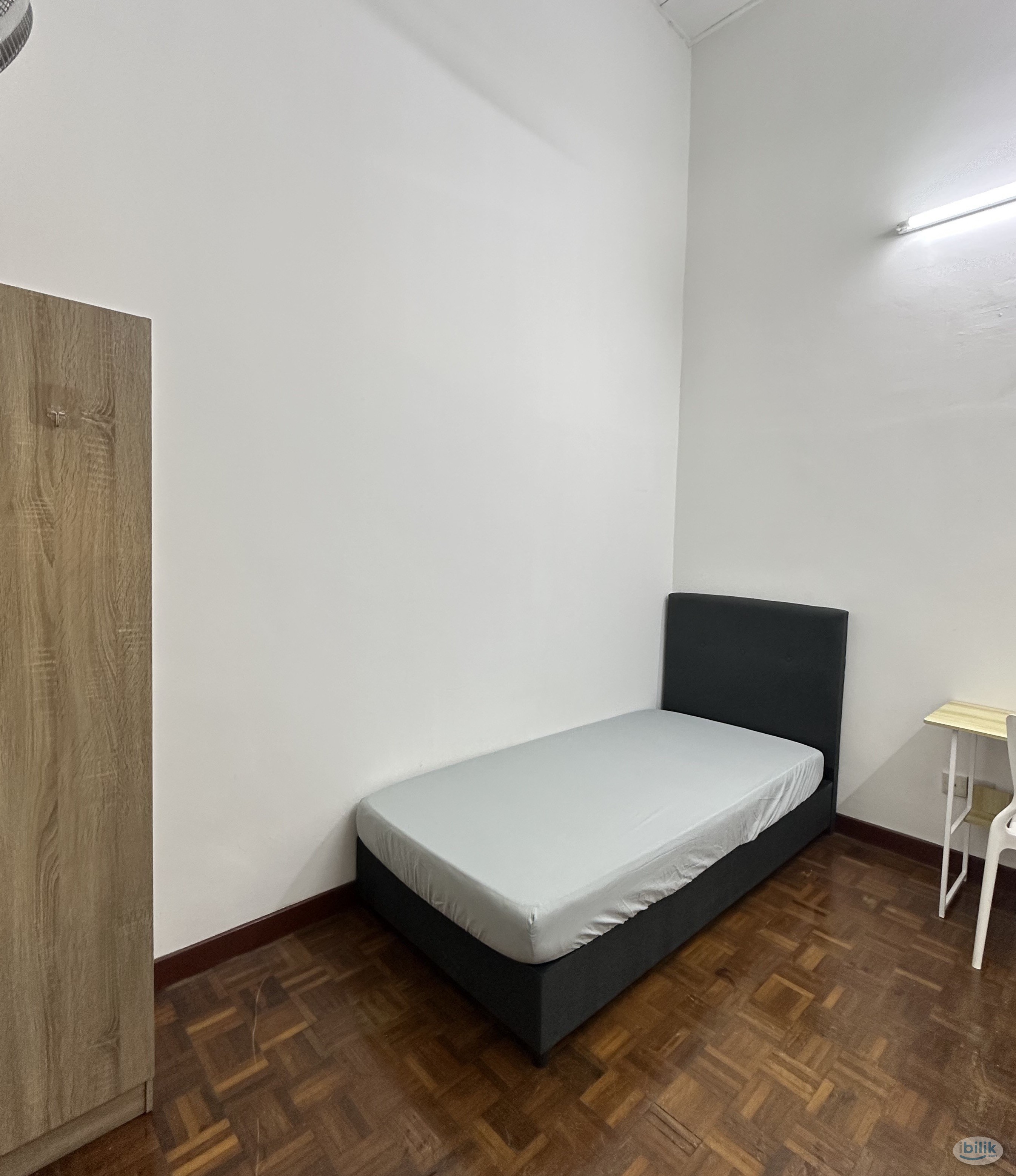 Image 1 of 👯‍♀️FEMALE UNIT WALKING DISTANCE TO MRT BANDAR UTAMA 🚊MOVE IN IMMEDIATELY WITH ZERO DEPOSIT - Room rental in 