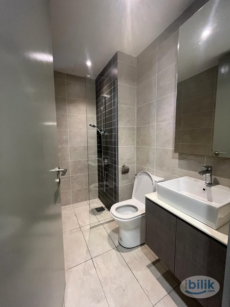 Image 3 of Female Unit Middle Room at Millerz Square, Old Klang Road - Room rental in 