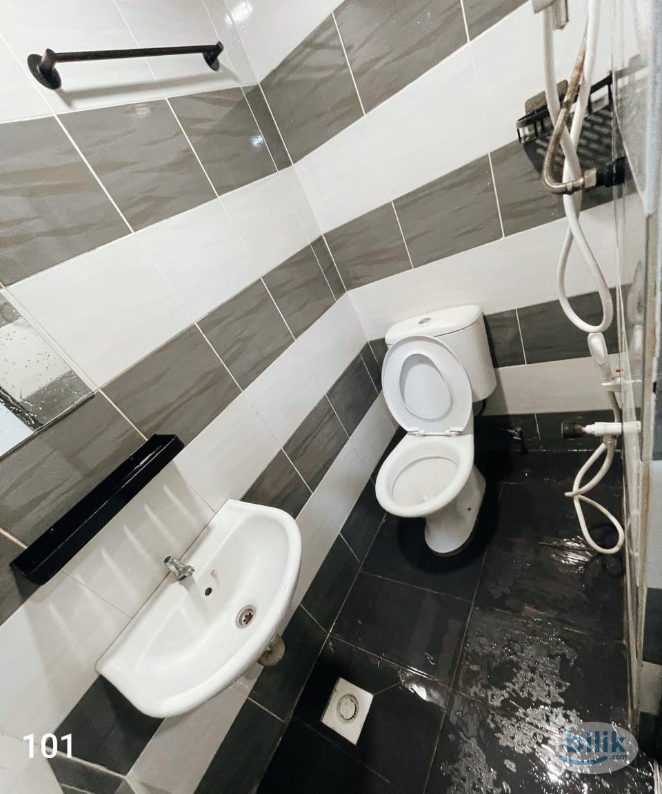 Image 1 of Private bathroom Single Room at Petaling Street, Pudu - Room rental in 