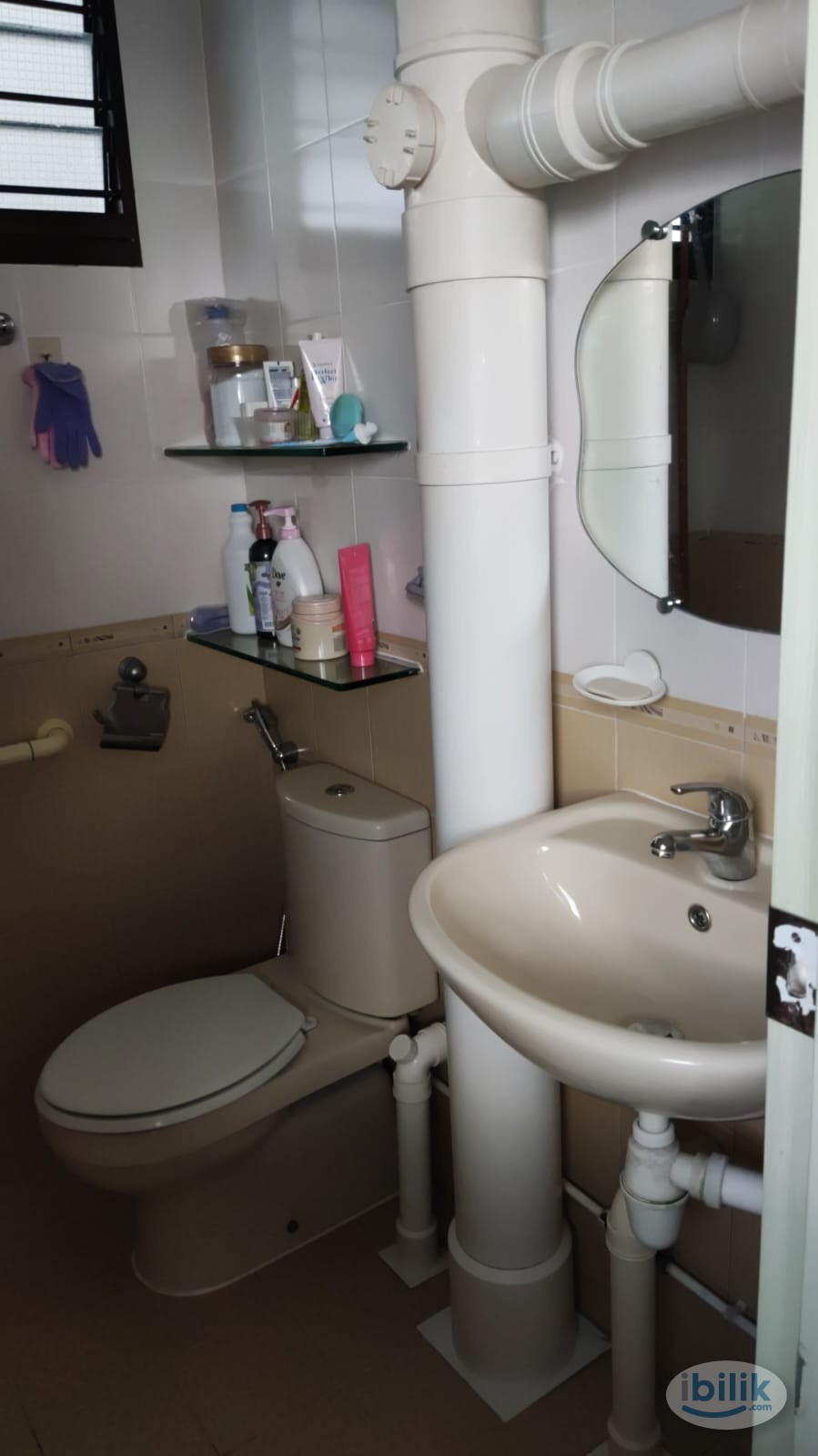 Image 5 of Quiet, clean and neat common room for rent @ Ang Mo Kio Ave 10, opposite AMK ITE. (No agent fees, direct liaise with owner) - Room rental in 