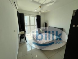 Room Rental in Petaling Jaya - 【Master 𝐑𝐨𝐨𝐦| Attached Bathroom】❗𝟓 𝐦𝐢𝐧𝐬 𝐭𝐨 𝐋𝐑𝐓🔖𝐅𝐮𝐥𝐥𝐲 𝐅𝐮𝐫𝐧𝐢𝐬𝐡𝐞𝐝✨ 𝐏𝐚𝐜𝐢𝐟𝐢𝐜 𝐏𝐥𝐚𝐜𝐞