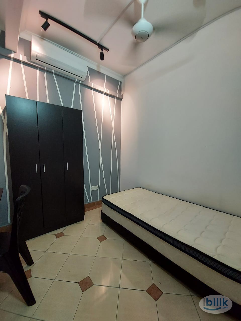 Image 2 of Promotion Price now🌟Include Utility  ⭐Single bedroom with Ac located in subang bestari, subang - Room rental in 