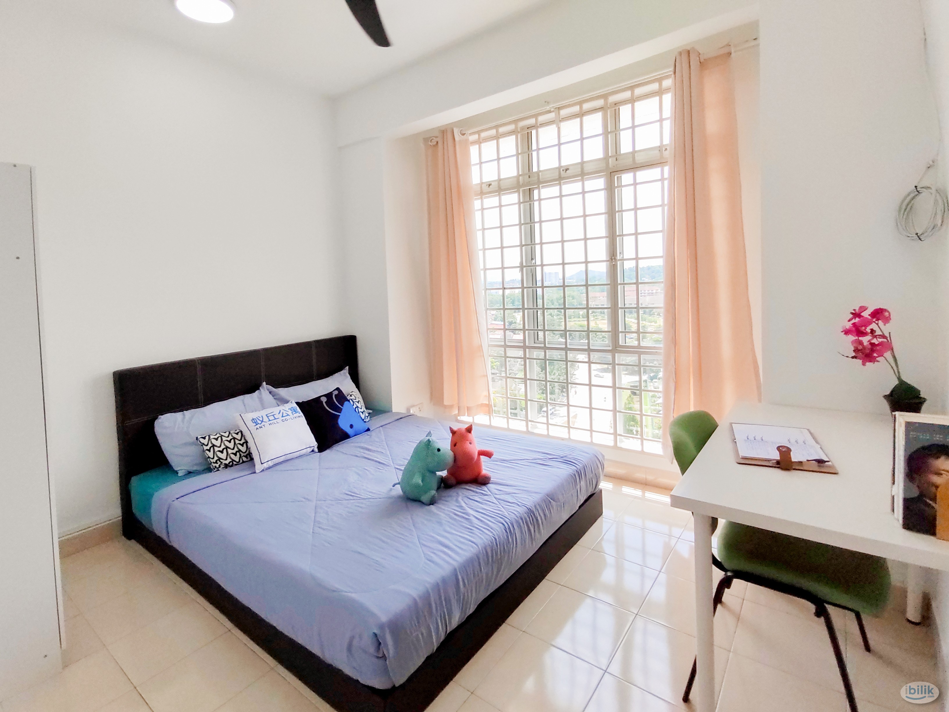 Image 1 of Best Pricing now😍New rennovation Middle Queenbedroom with windows and AC located in Seri Atria Apartment, Subang bestari - Room rental in 
