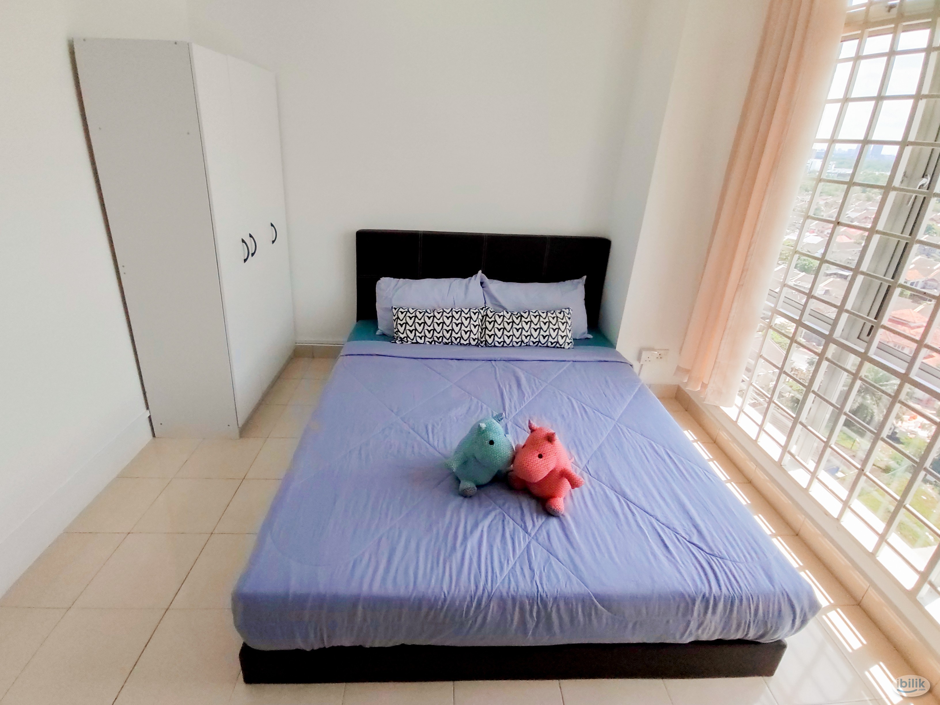 Image 2 of Best Pricing now😍New rennovation Middle Queenbedroom with windows and AC located in Seri Atria Apartment, Subang bestari - Room rental in 