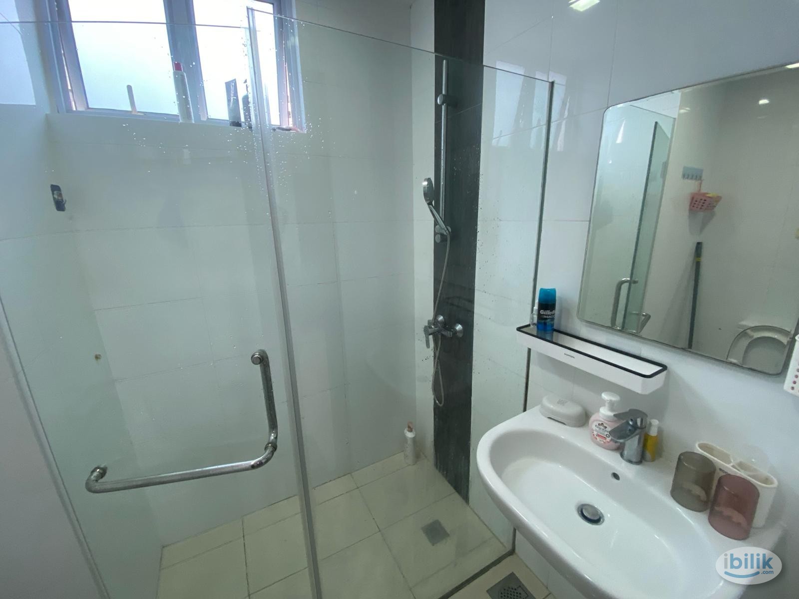 Image 3 of Near Toa Payoh/ Boon Keng / Novena MRT * Immediate Available -Common Room - Room rental in 