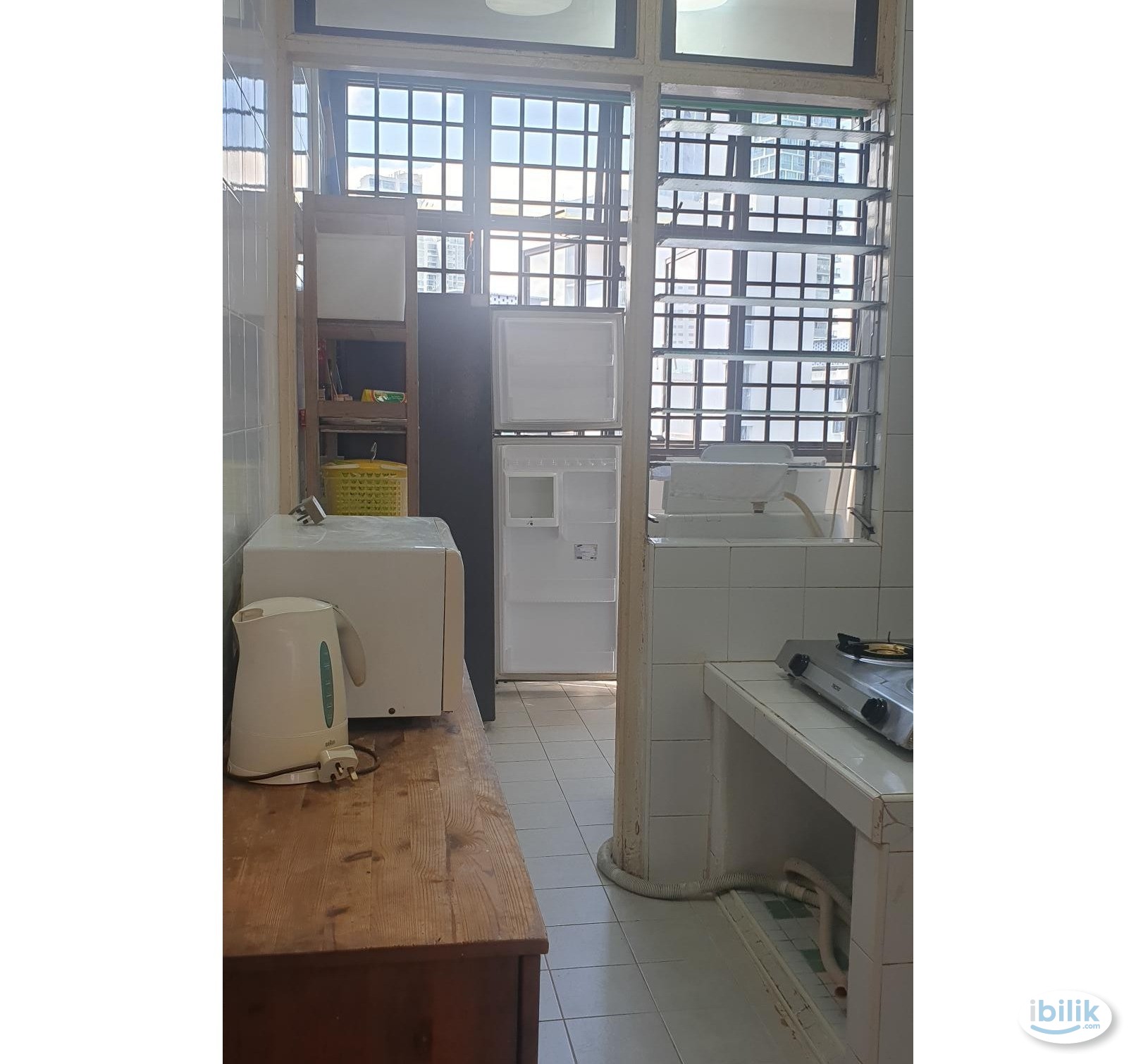 Image 3 of 3 Bedrooms with aircon - Room rental in 