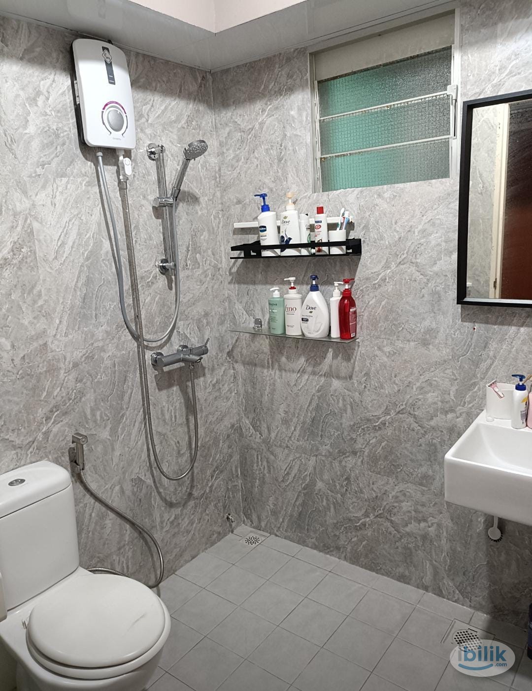 Image 3 of Room for Rent Fernvale Link - Room rental in 