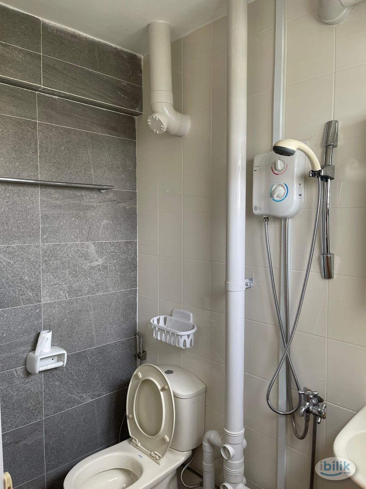 Image 4 of [For Rent | HDB Master Bedroom | 1 or 2pax couple allowed | Near Dakota/Mountbatten MRT] Nov 2025 - Room rental in 
